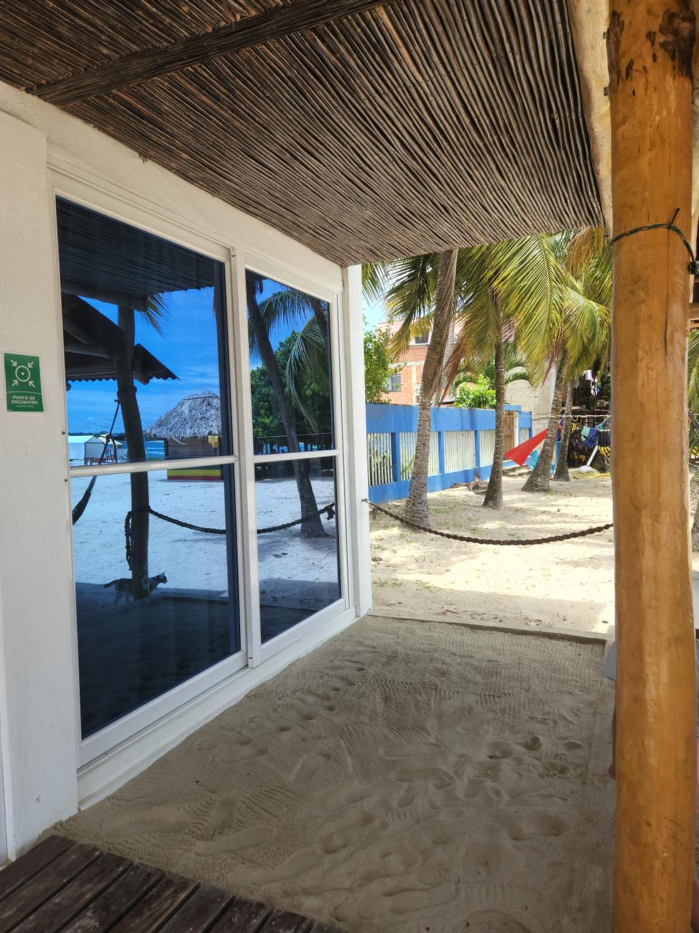 Standard Triple Room with Sea View photo 2