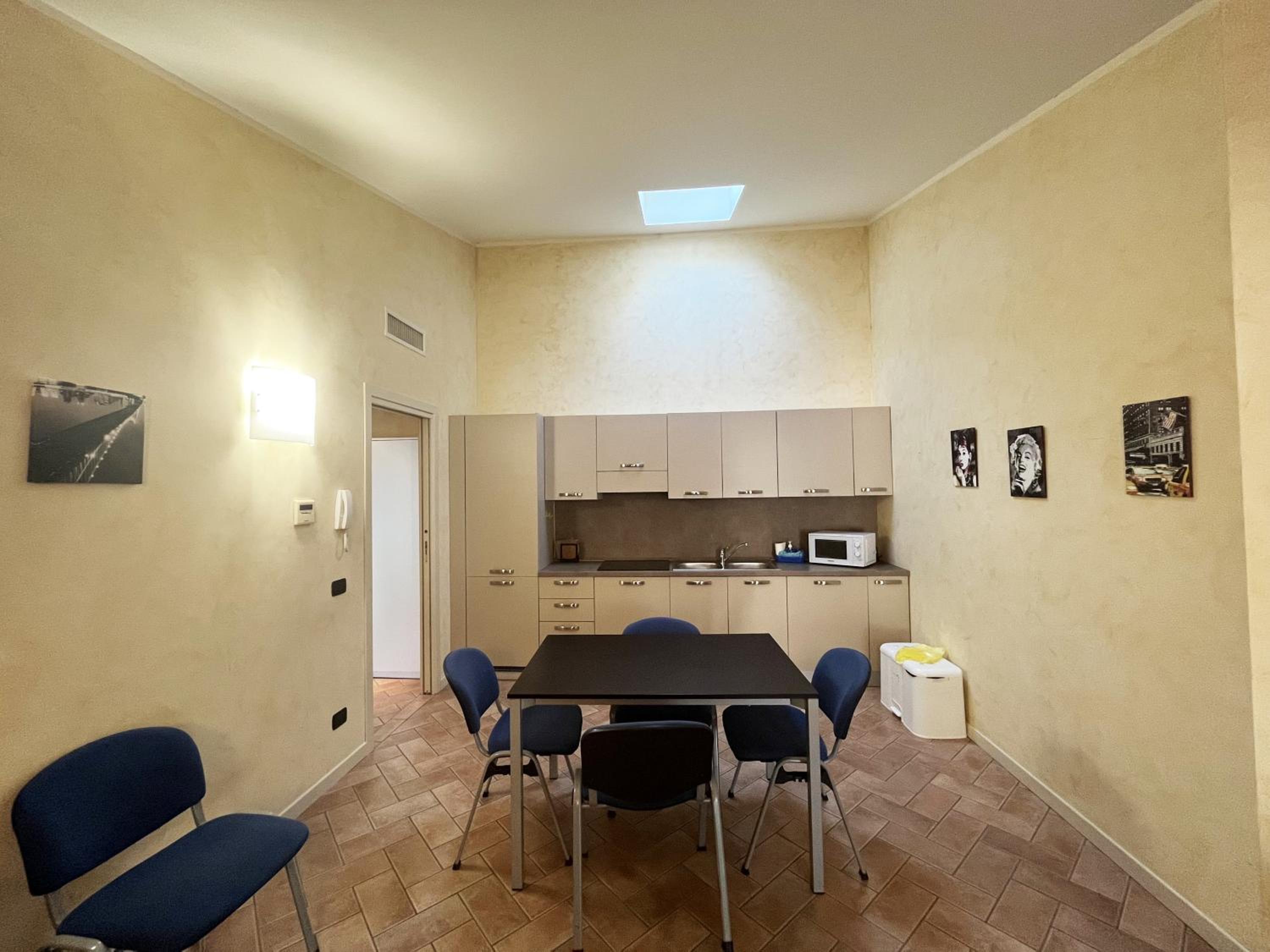 One-Bedroom Apartment photo 3