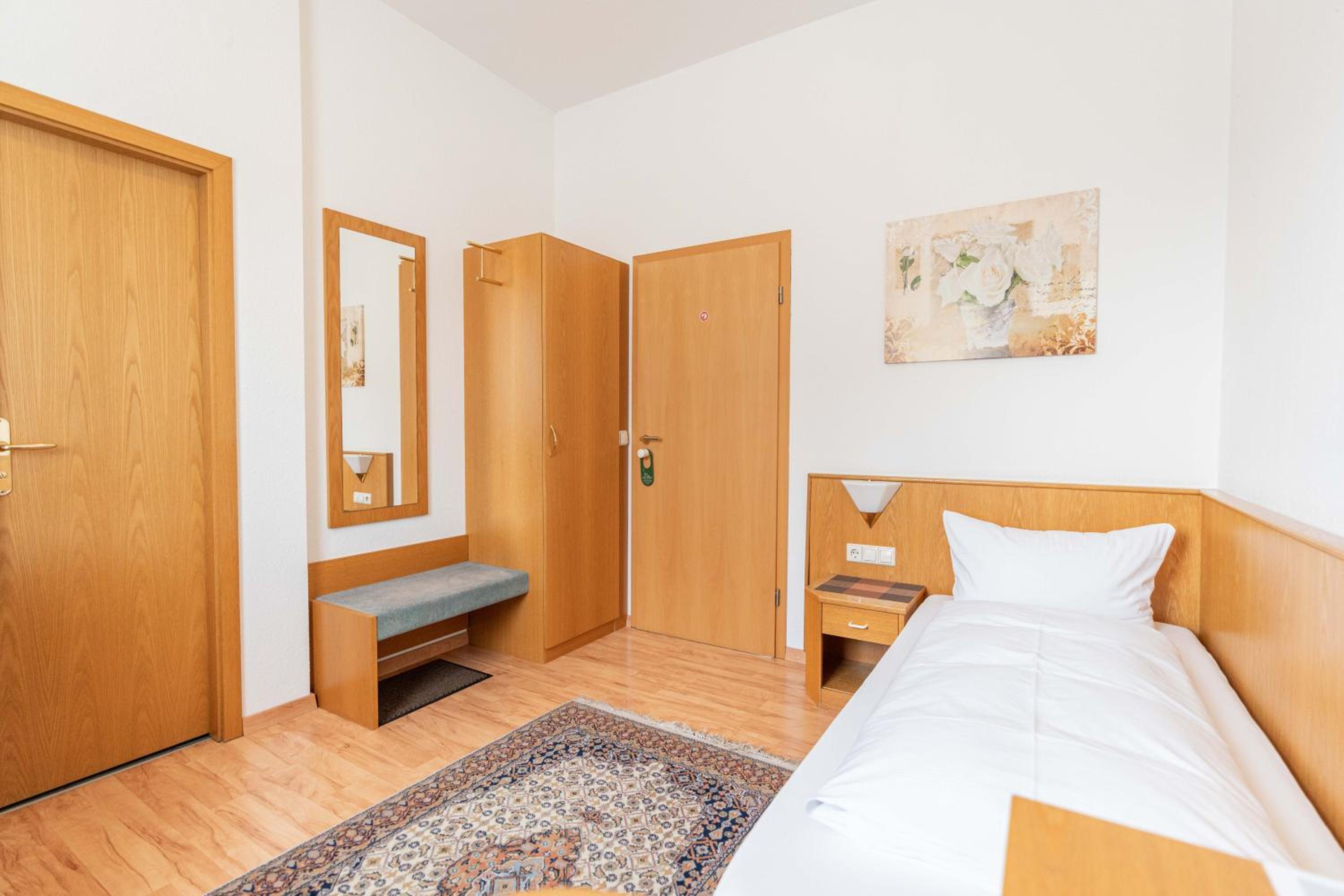 Standard Single Room photo 3