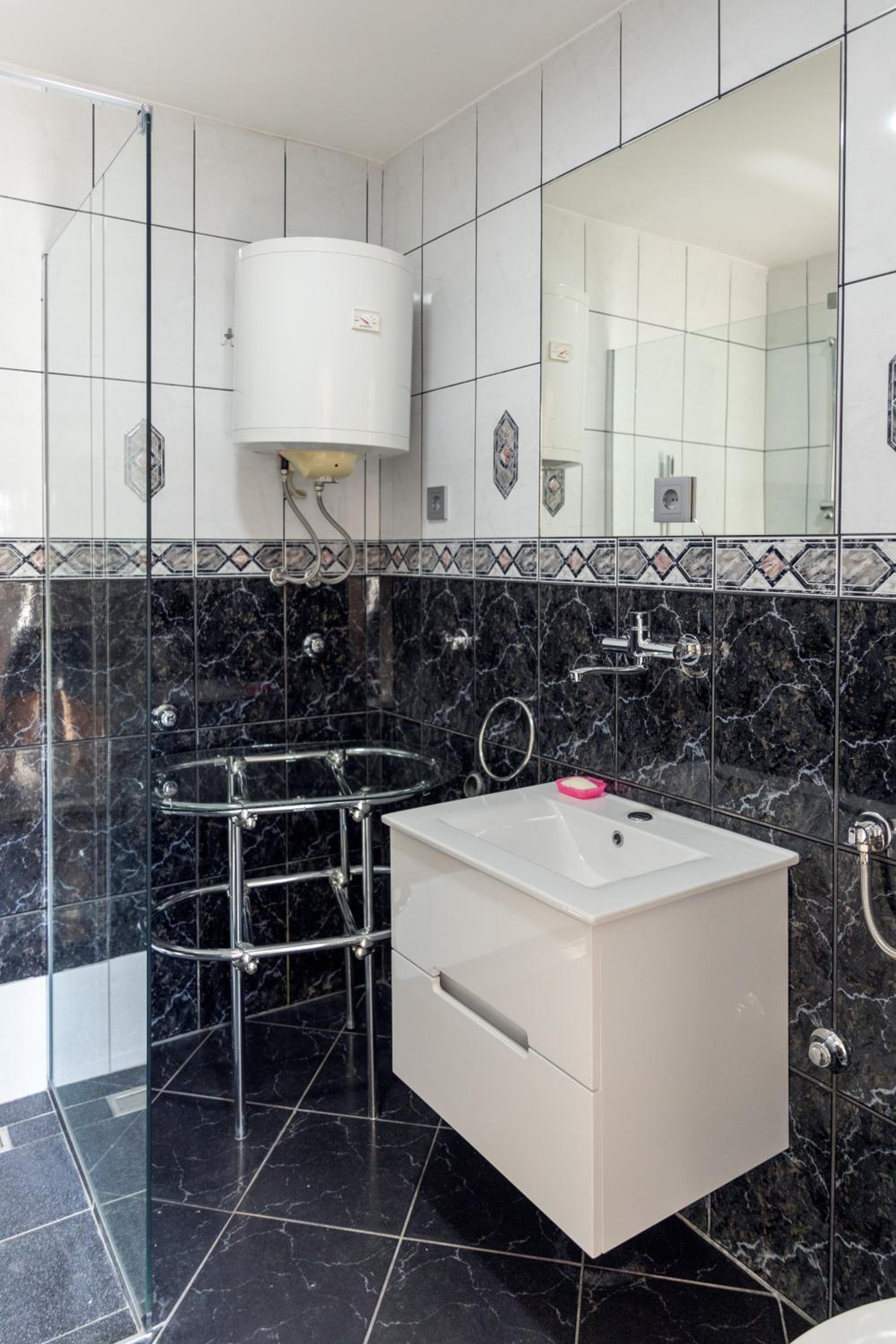 Standard Double or Twin Room photo 3