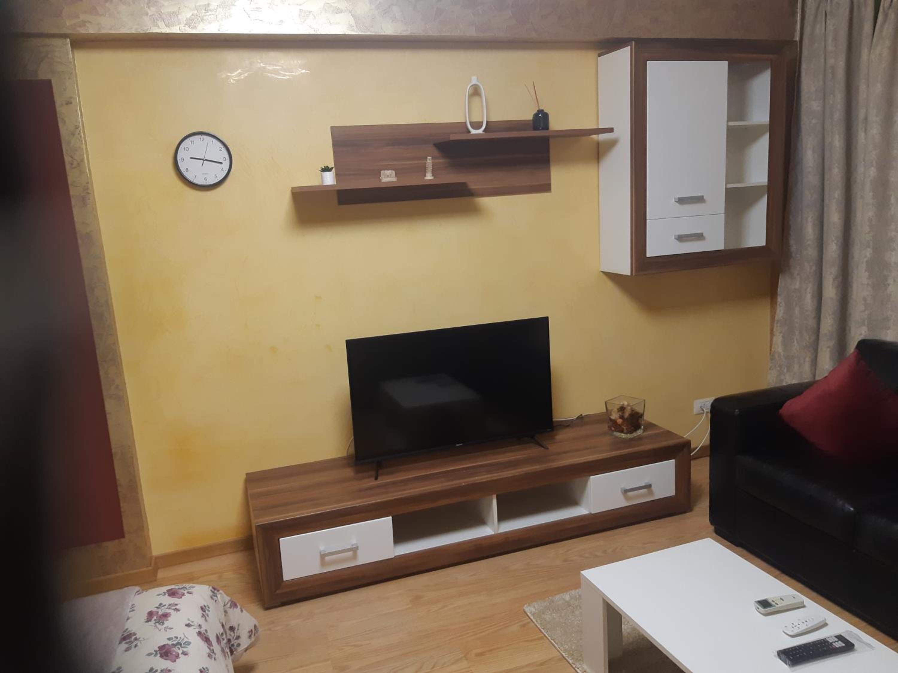 One-Bedroom Apartment - Photo 9