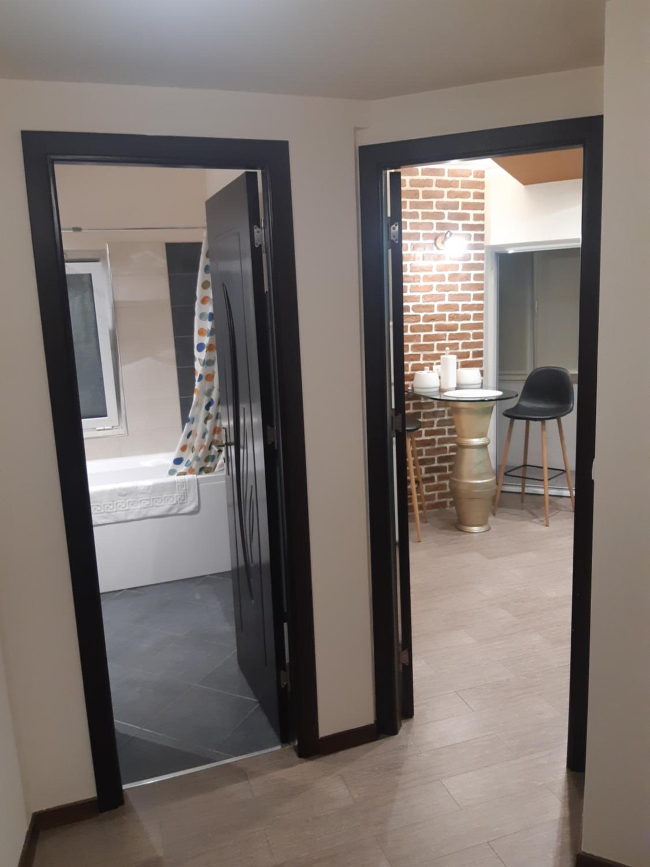 One-Bedroom Apartment - Photo 15