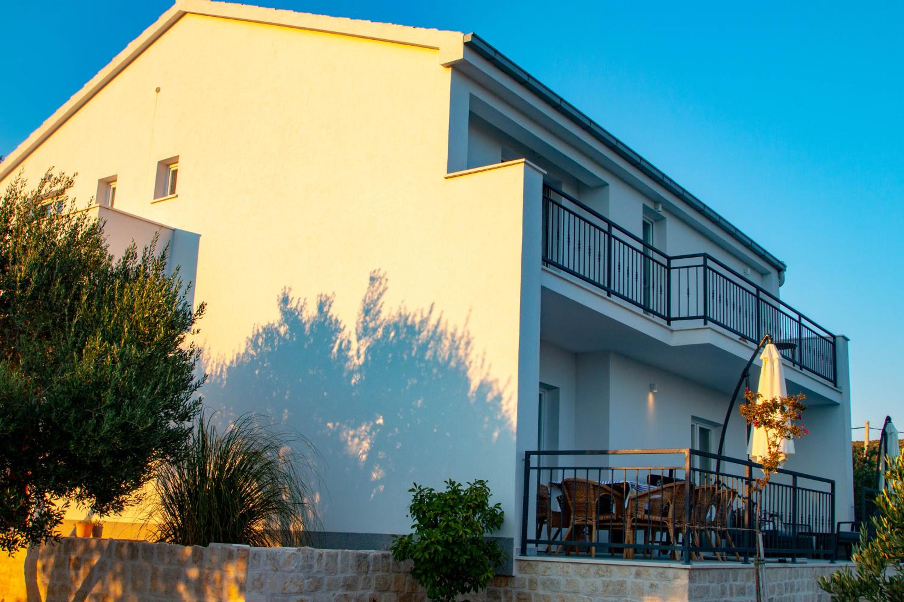 Villa photo 3