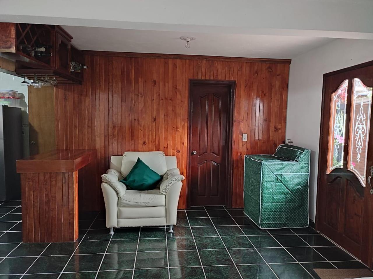 Twin Room - Photo 2
