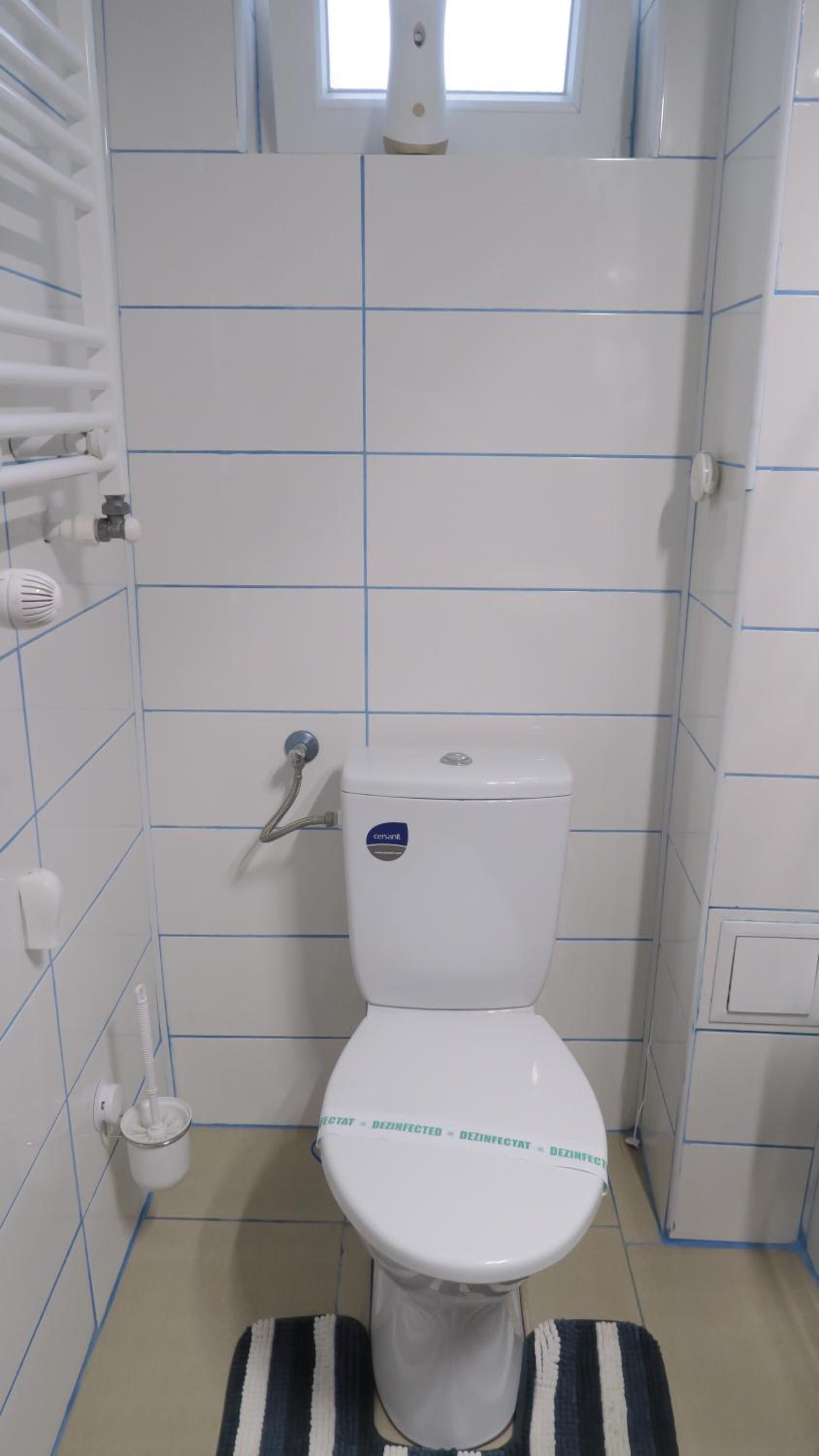 Double Room with Private Bathroom - Photo 6