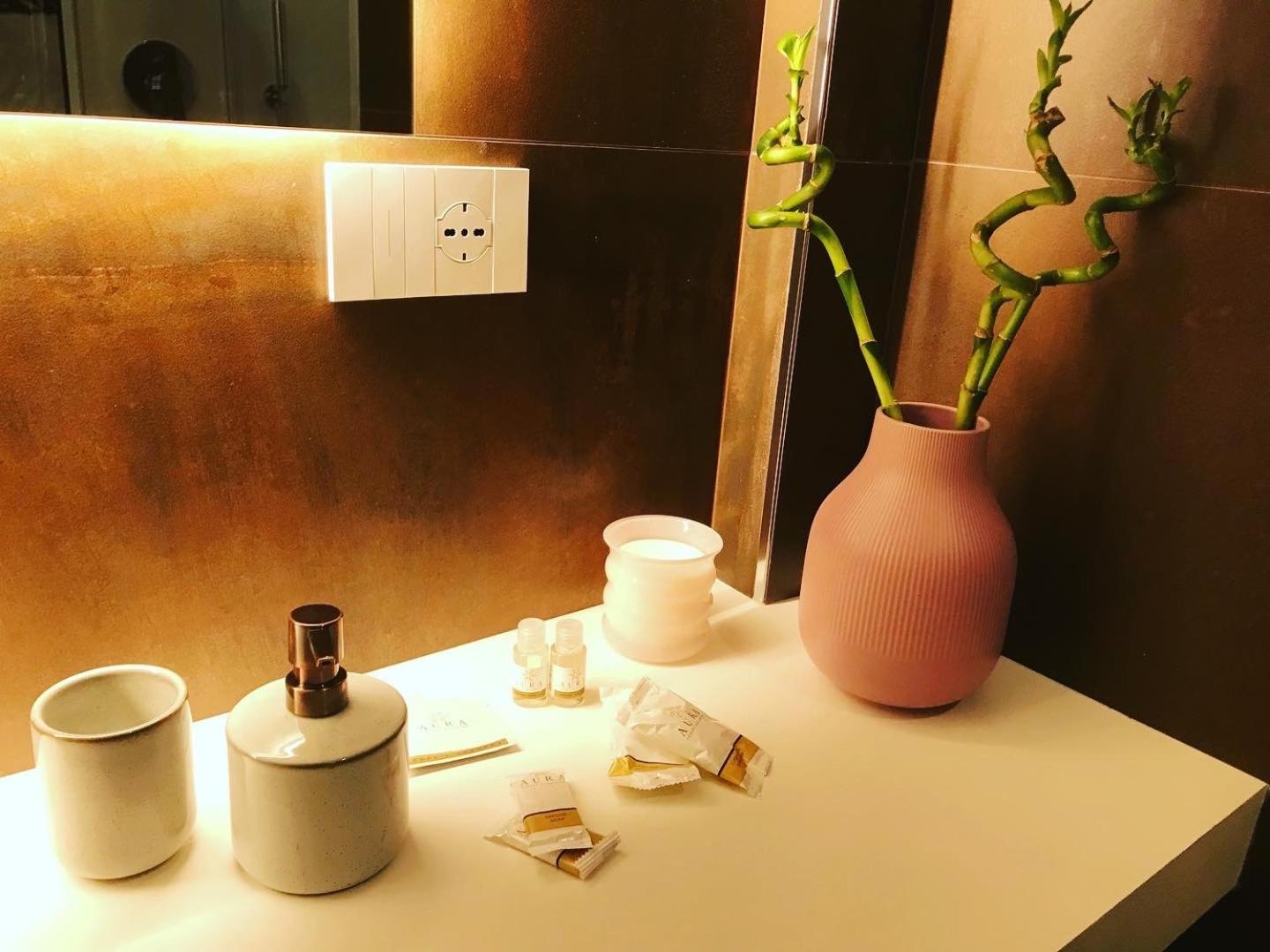 Deluxe Room - Photo 6
