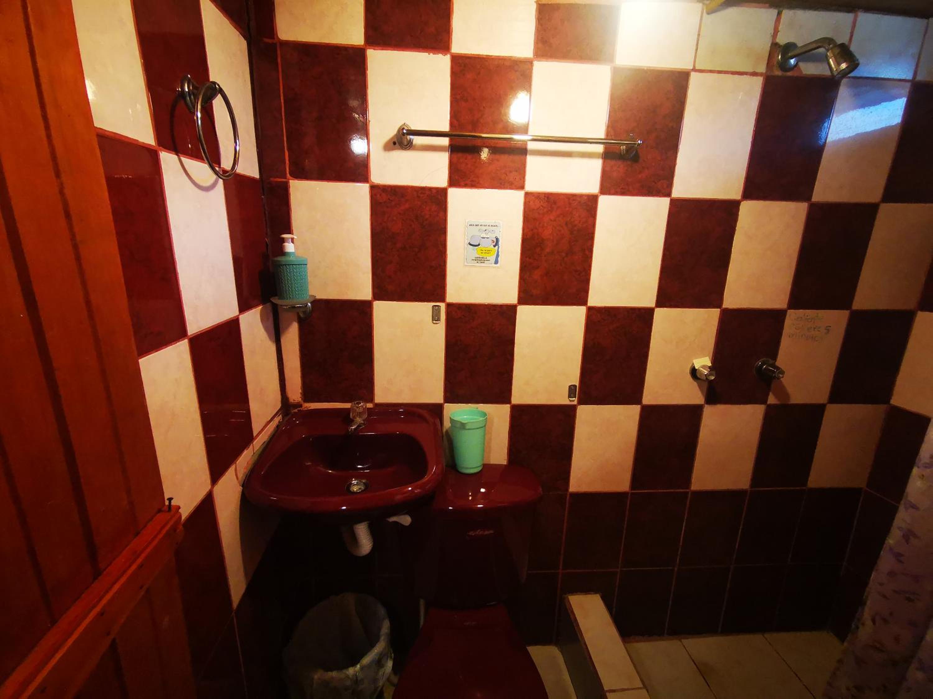 Family Room with Private Bathroom photo 2