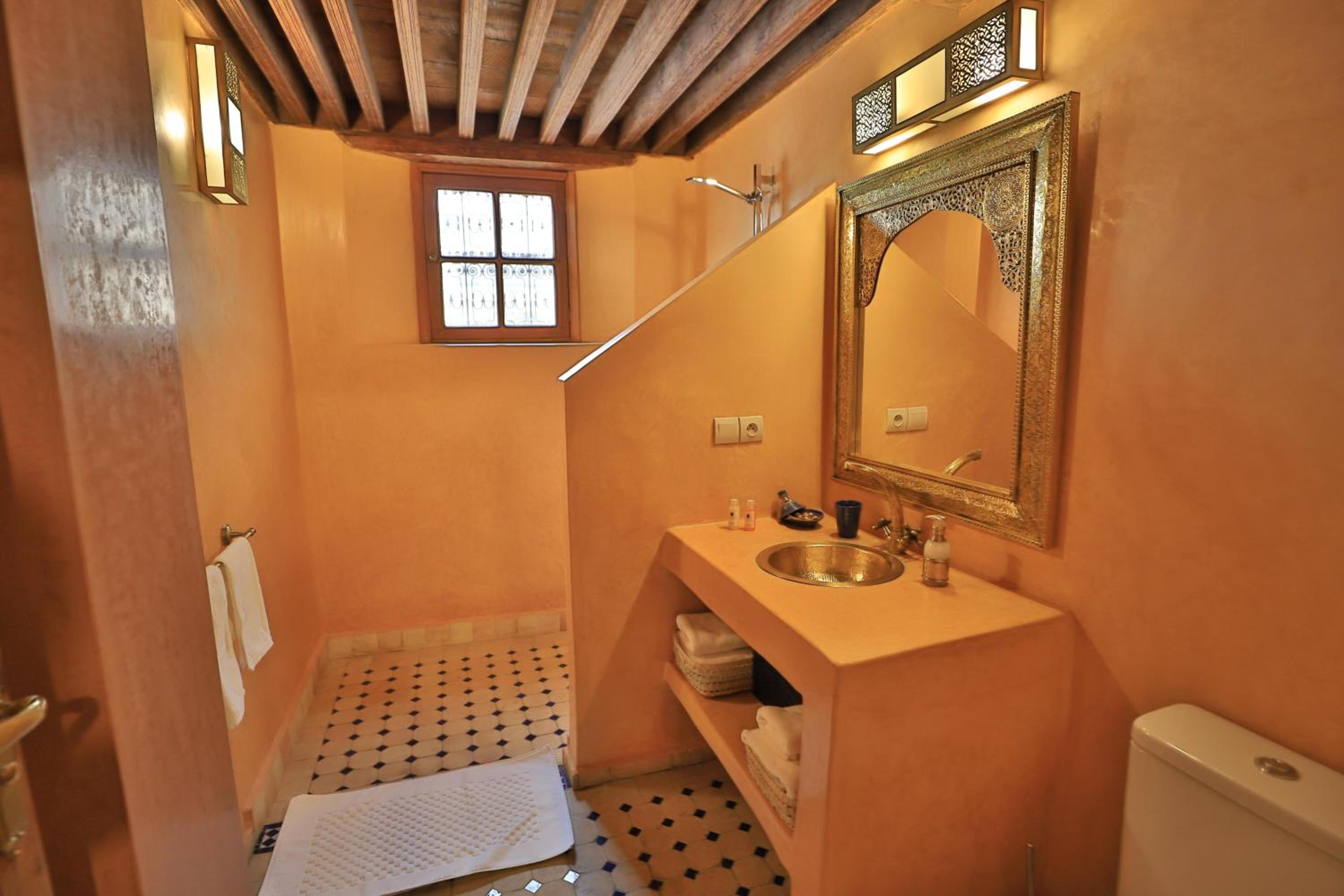 Twin Room - Photo 4
