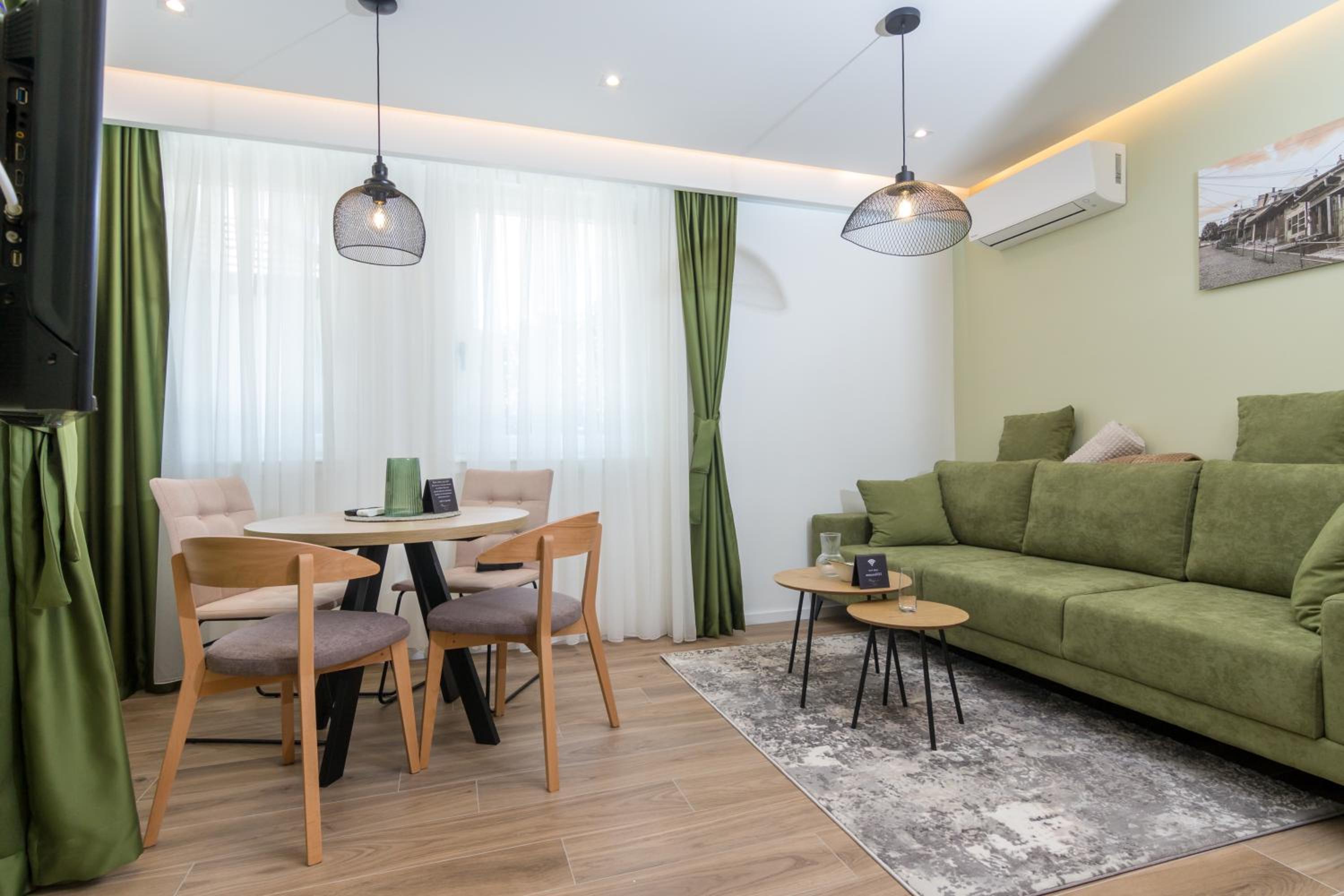One-bedroom Apartment with sofa bed and outdoor parking