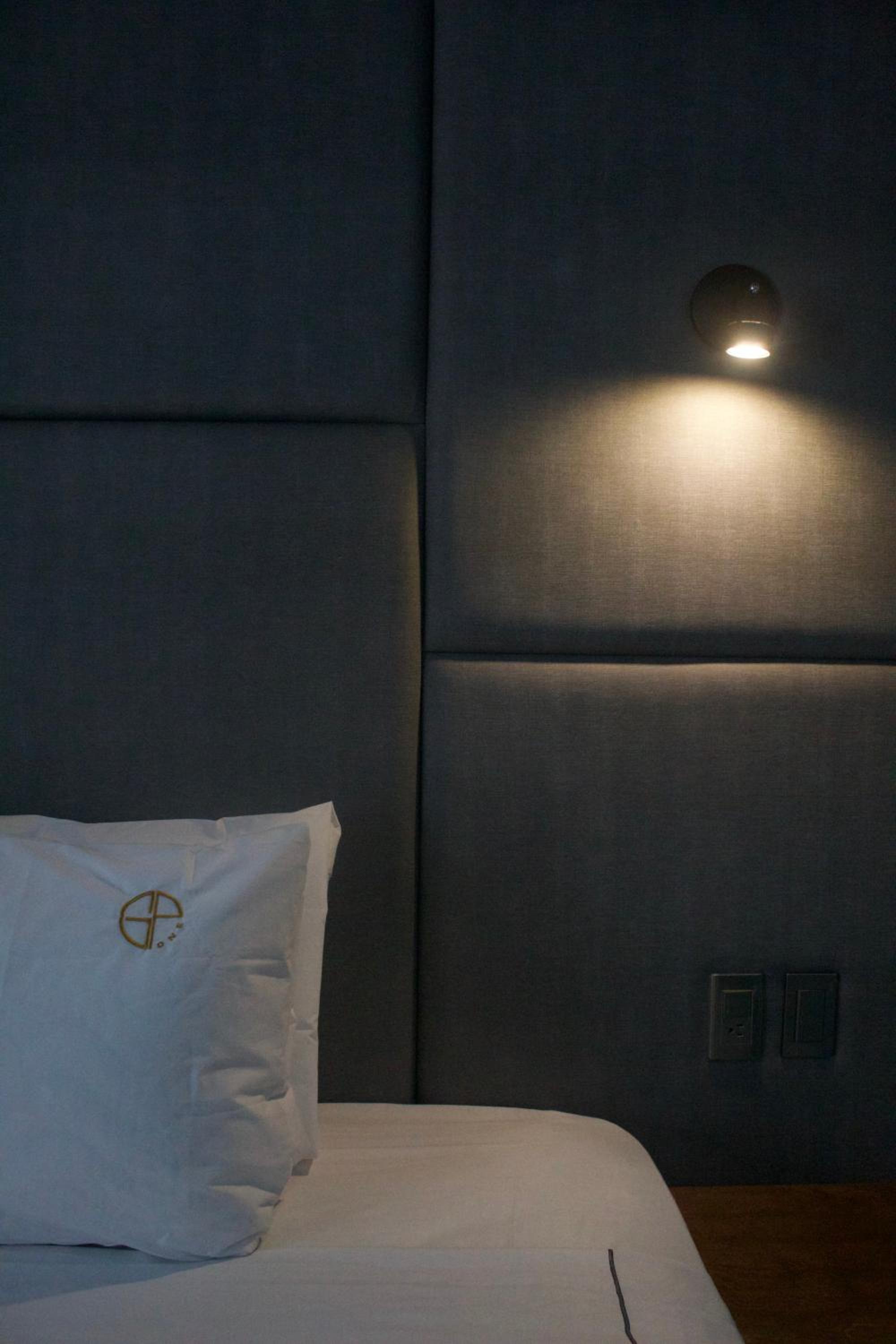 Deluxe Room - Photo 4