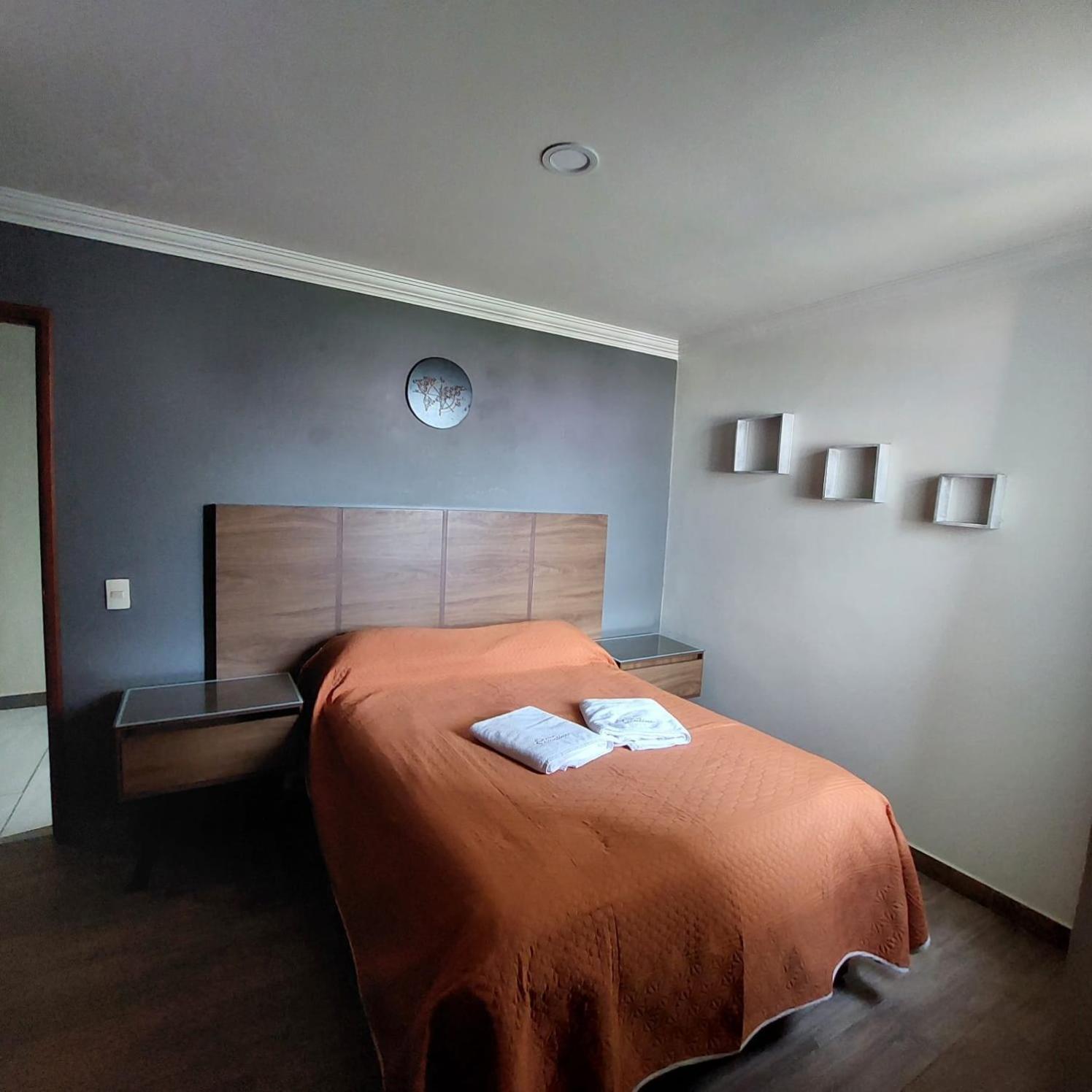 Standard Queen Room photo 1