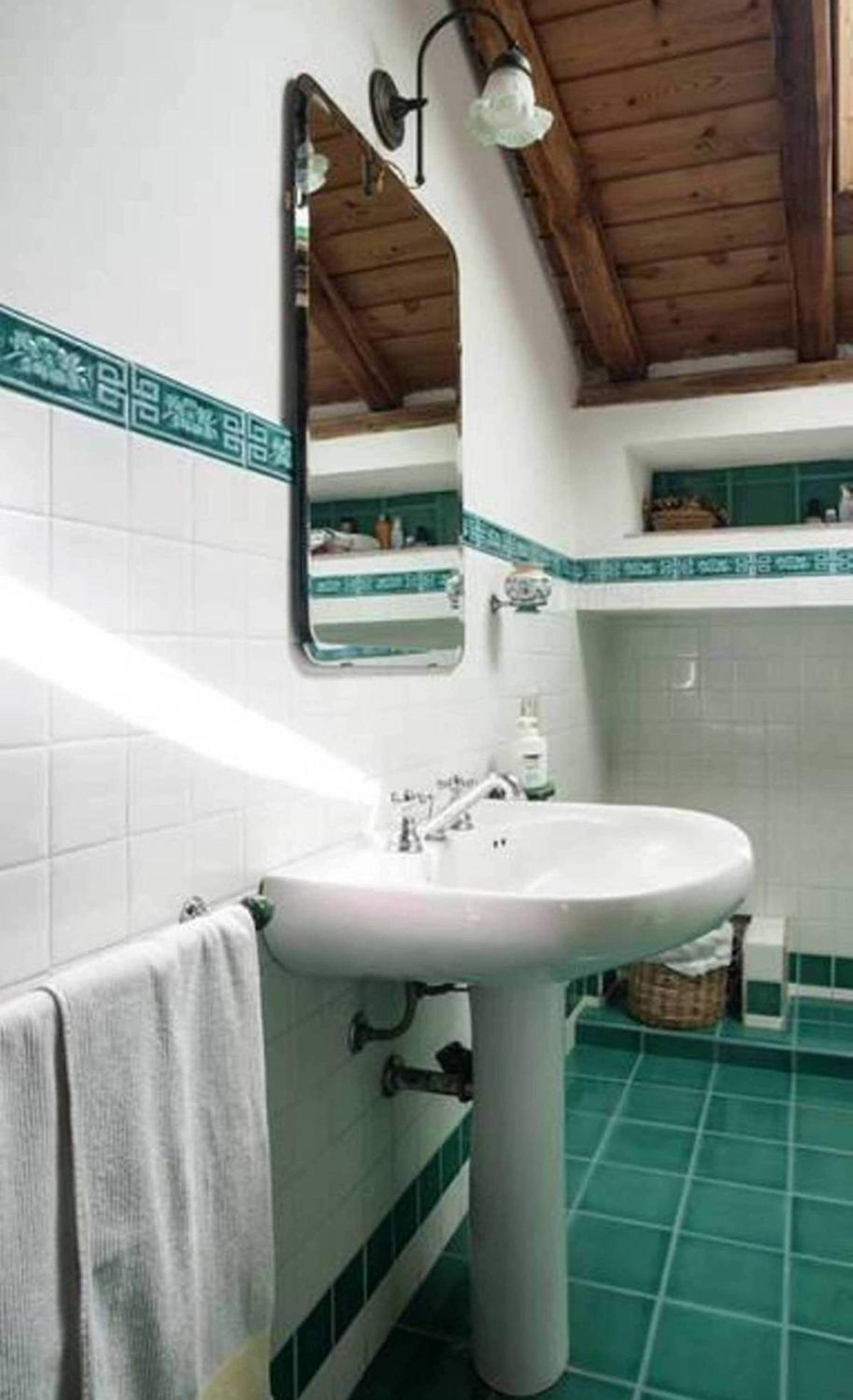 Double or Twin Room with Private Bathroom photo 3