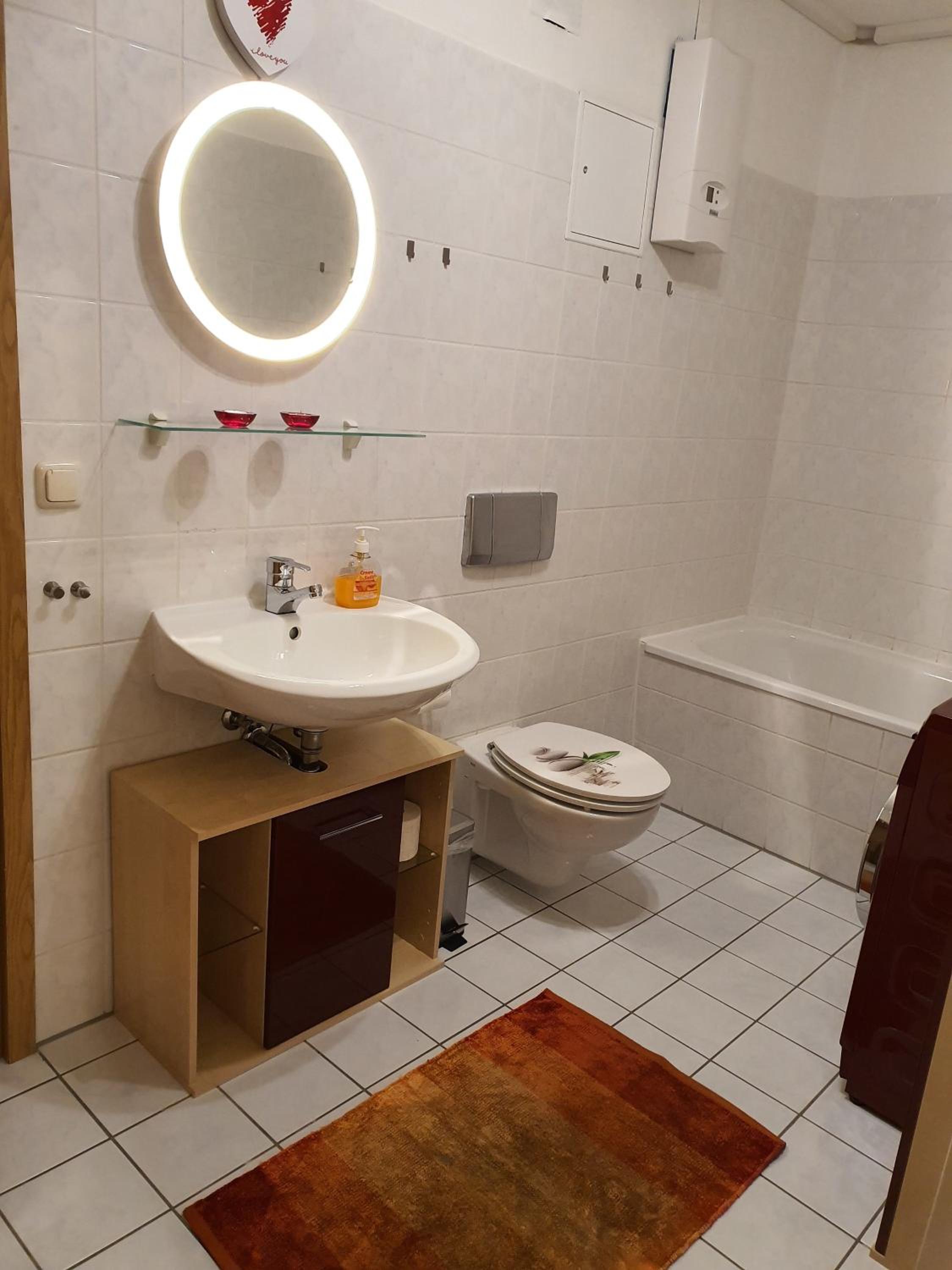 Two-Bedroom Apartment - Photo 17