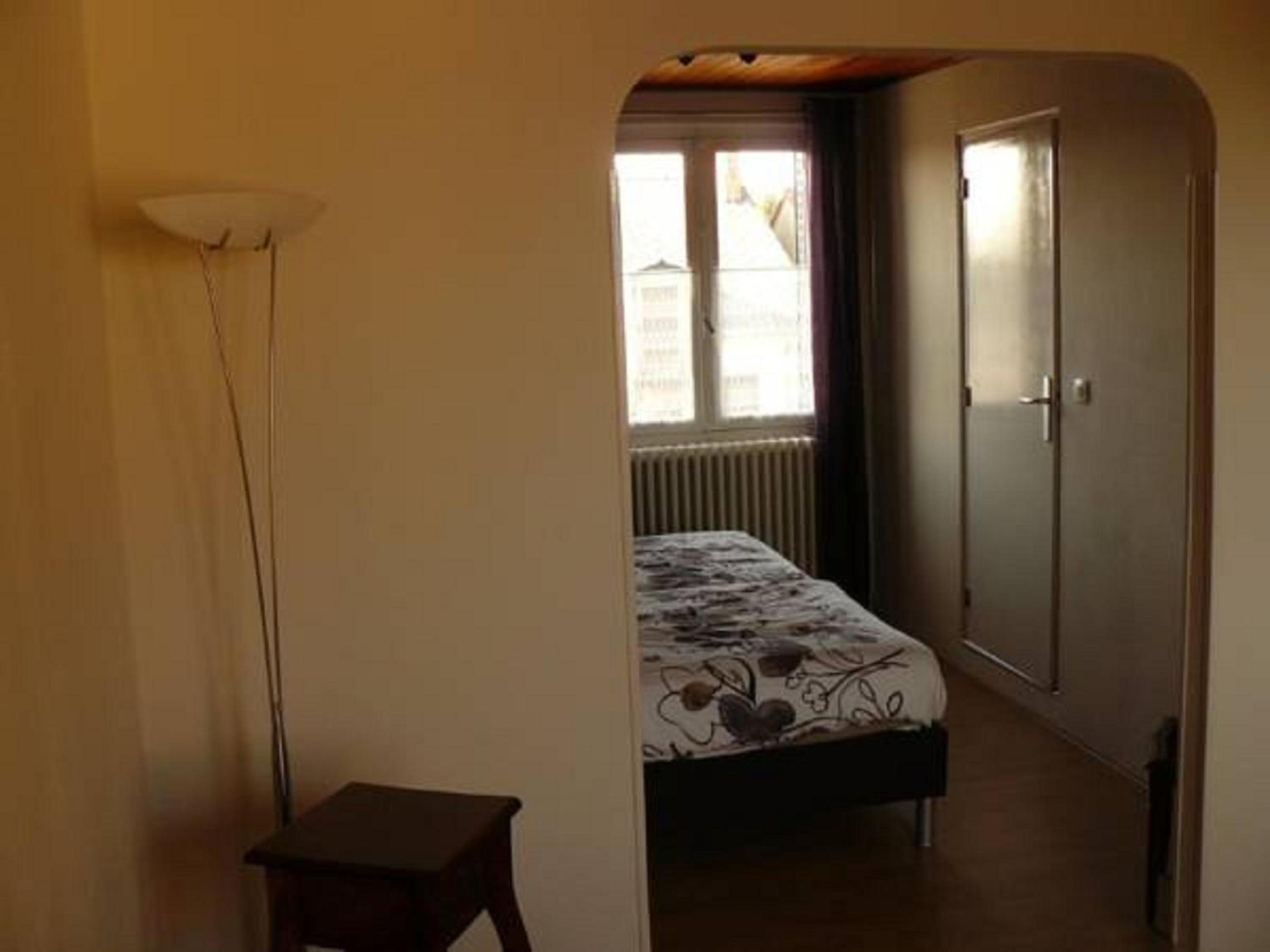 Family Room with Shower photo 2