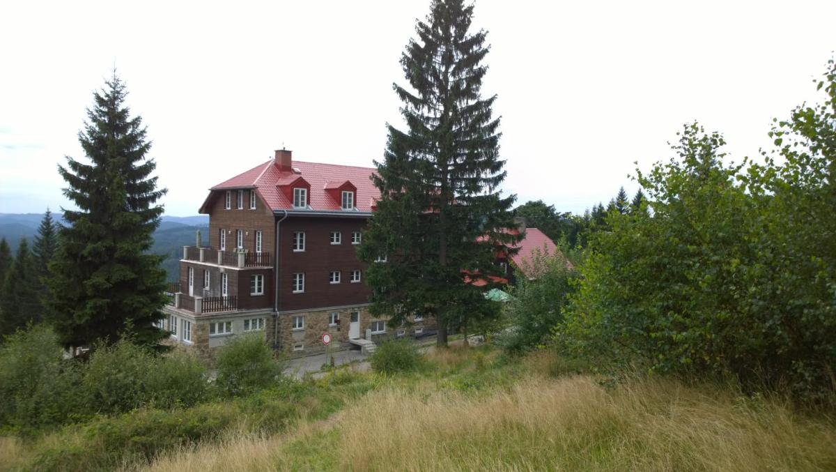 Apartment with Mountain View photo 1