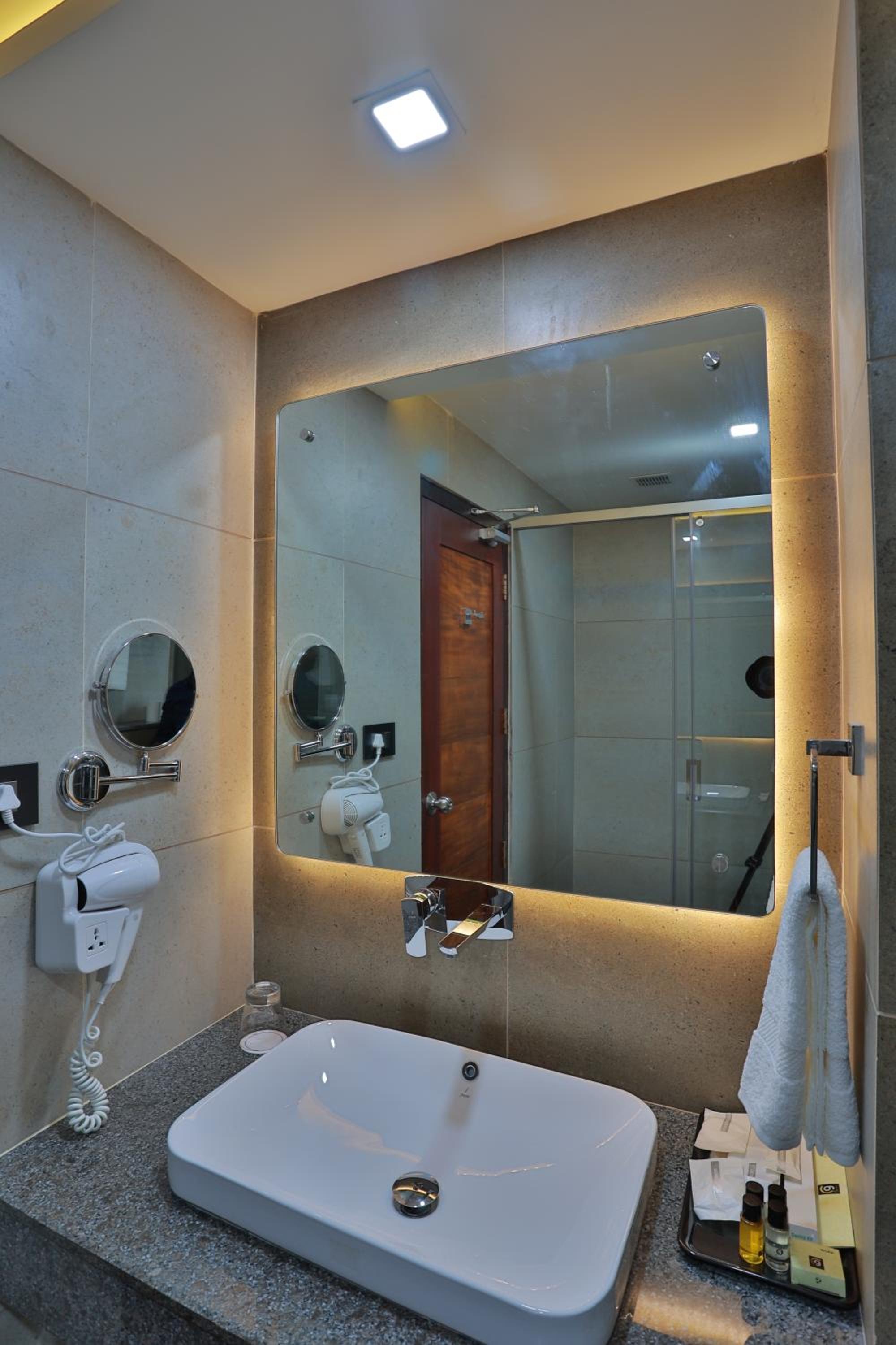 Superior Suite with Sea View photo 3