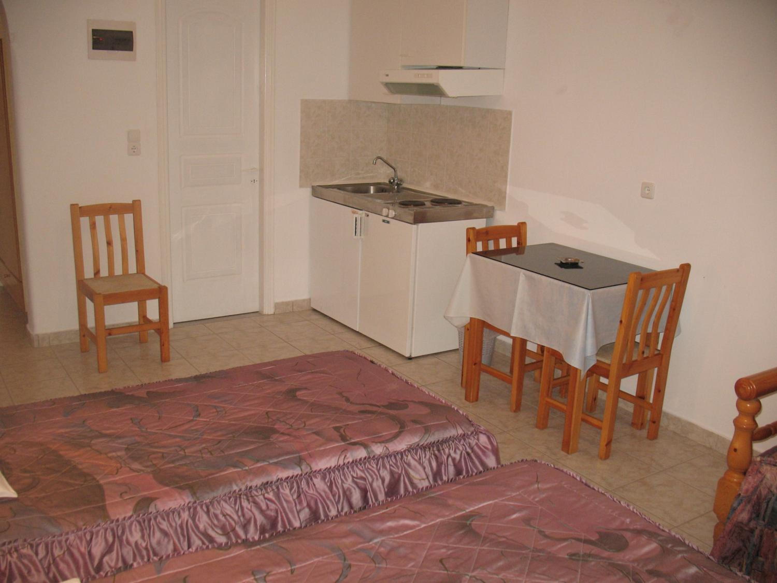 Studio (2 Adults) - Photo 5