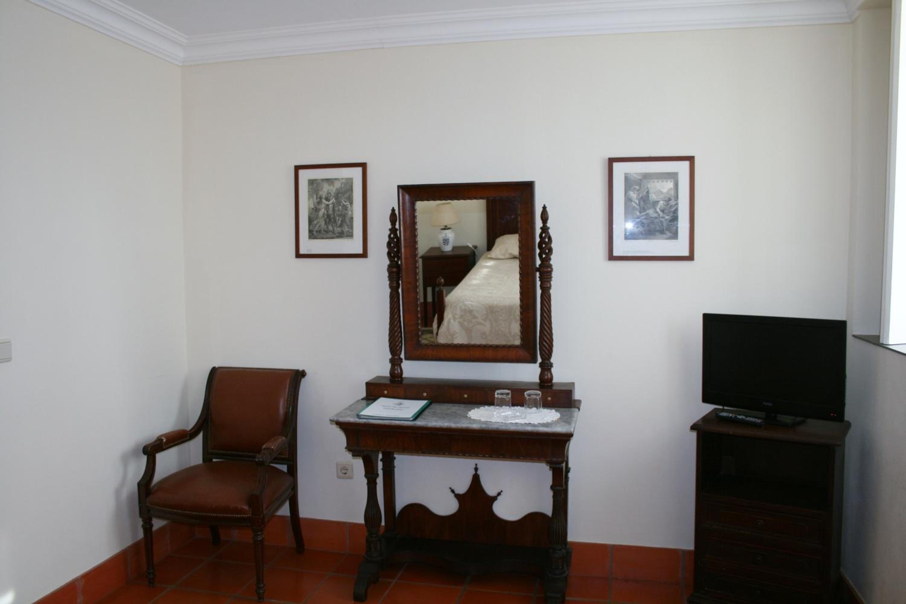 Standard Double or Twin Room - No pets - Photo 5