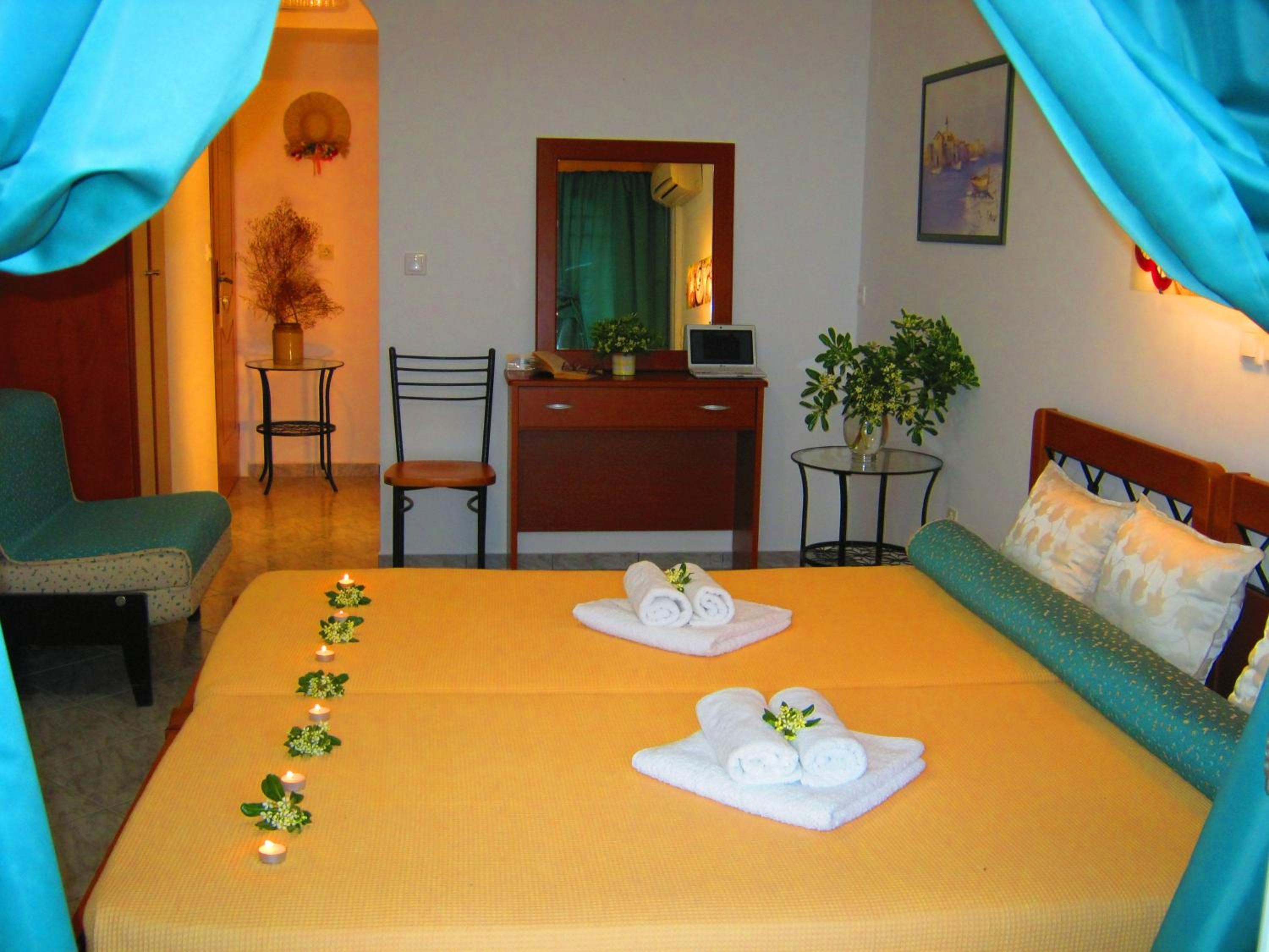 Double Room with Sea View - Photo 5