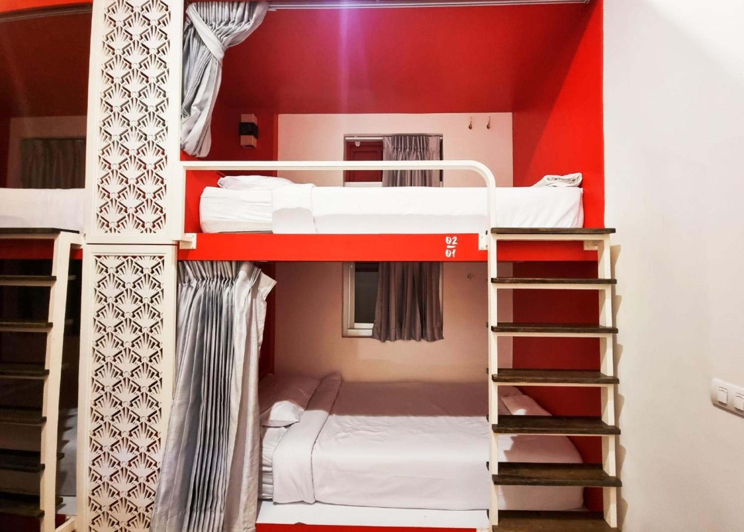 6-Bed Mixed Dormitory Room photo 1
