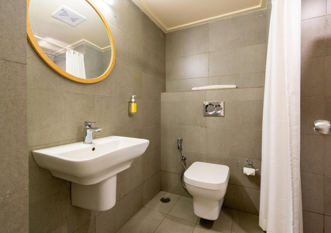 Standard Queen Room - Photo 9
