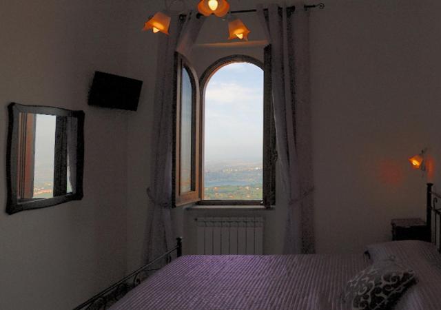 Double Room - Photo 4