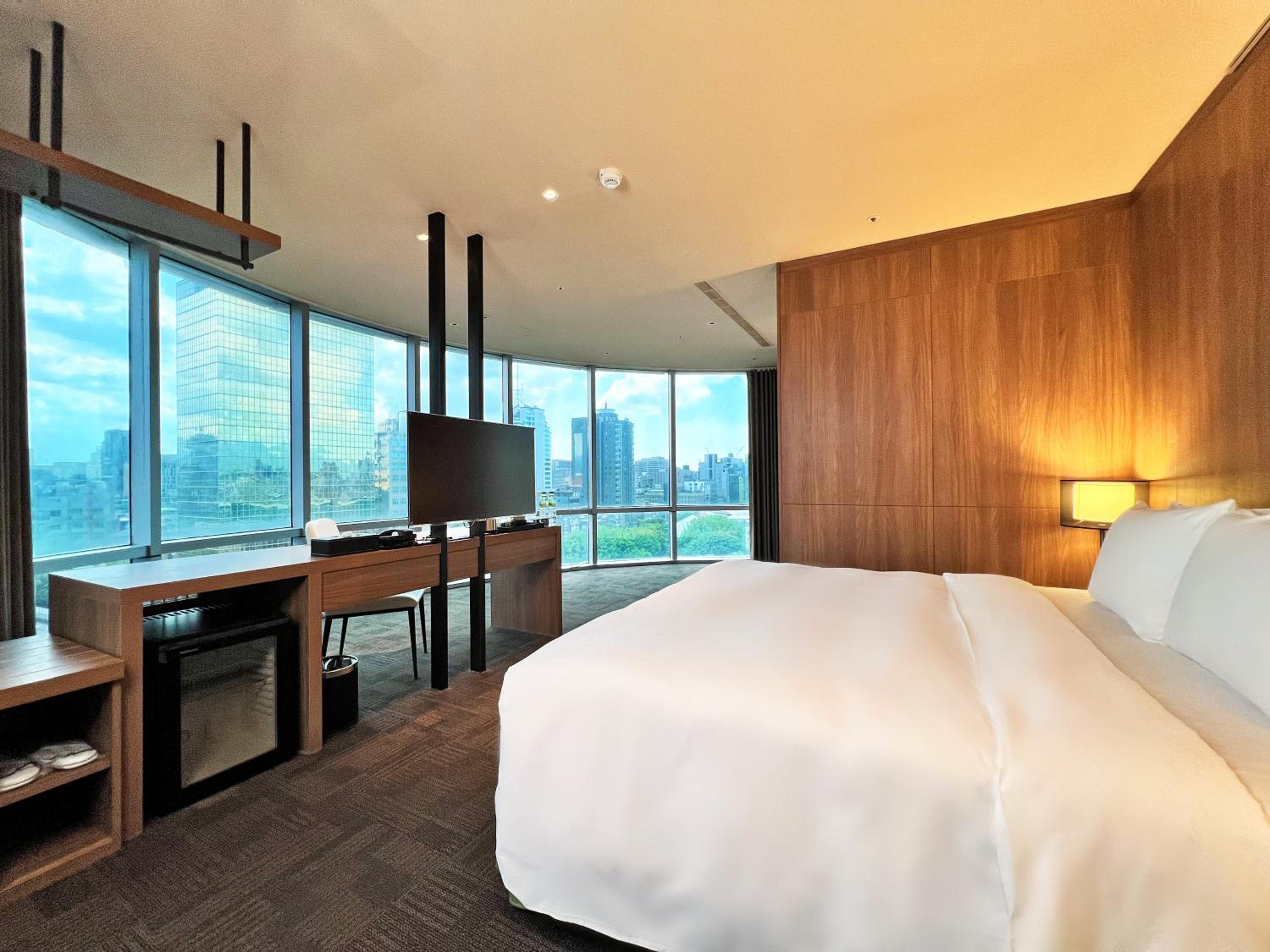 Superior Double Room With City View