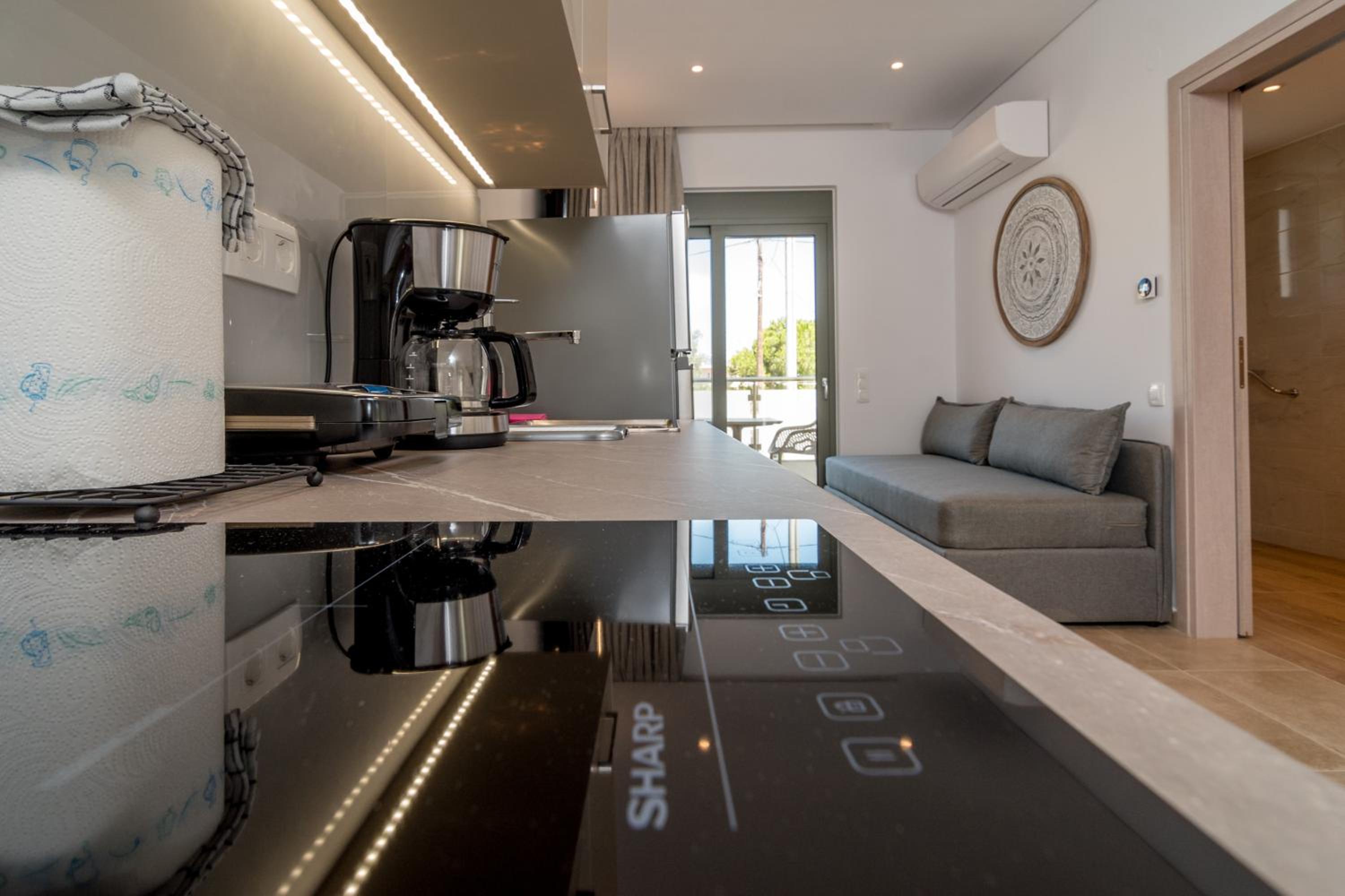King Studio with Sofa Bed photo 2