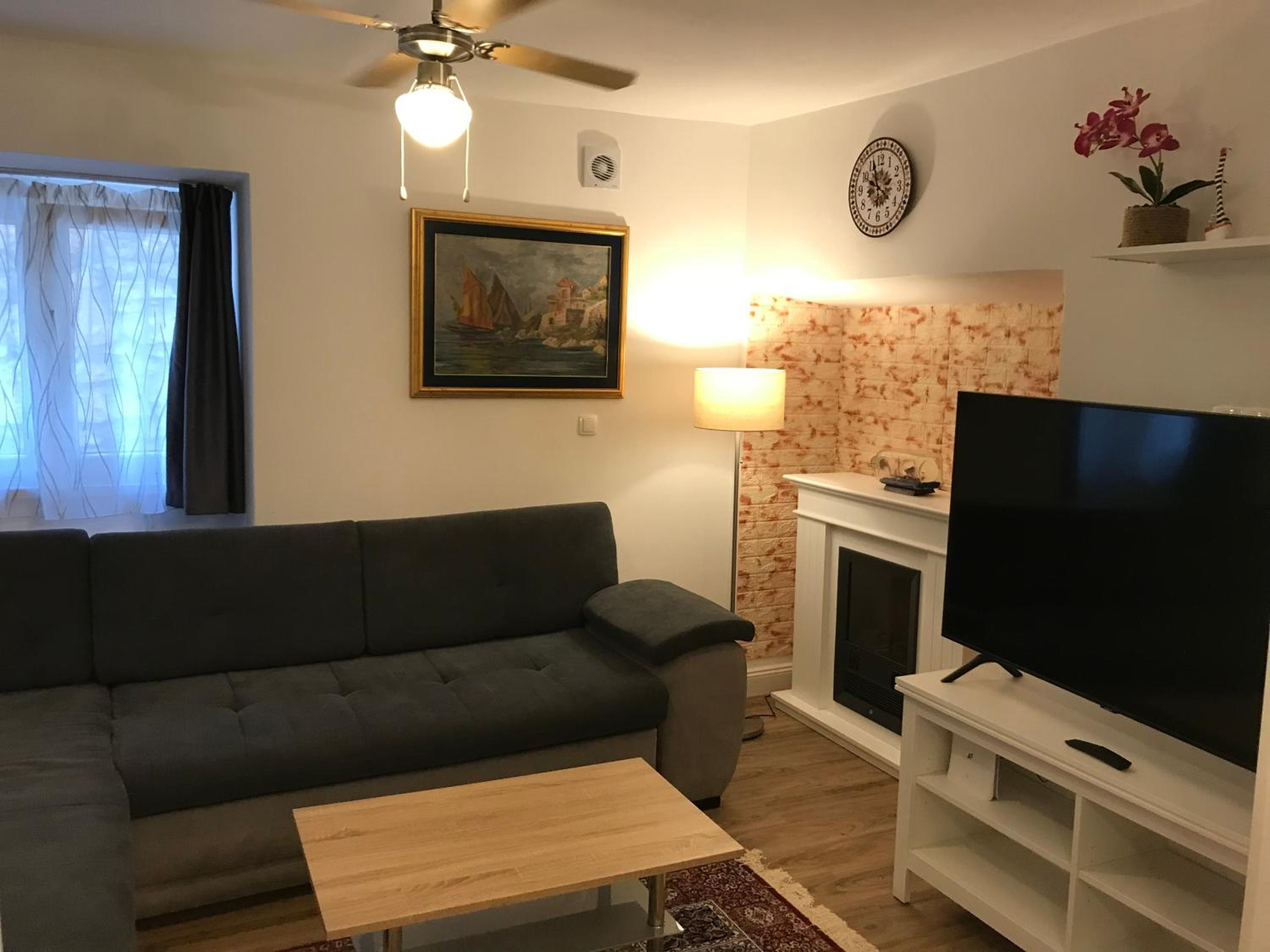 Three-Bedroom House photo 3