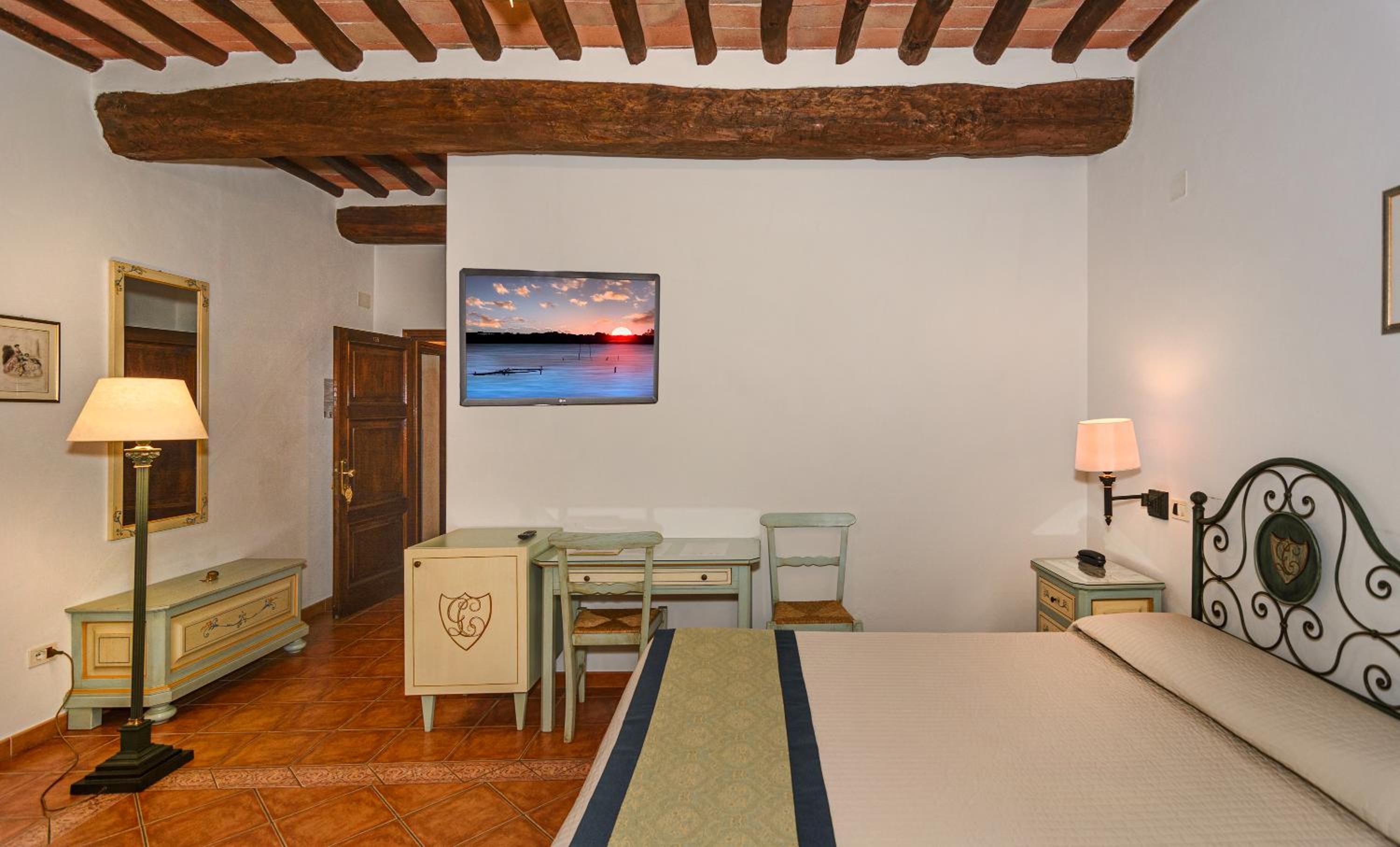Triple Room - Photo 11
