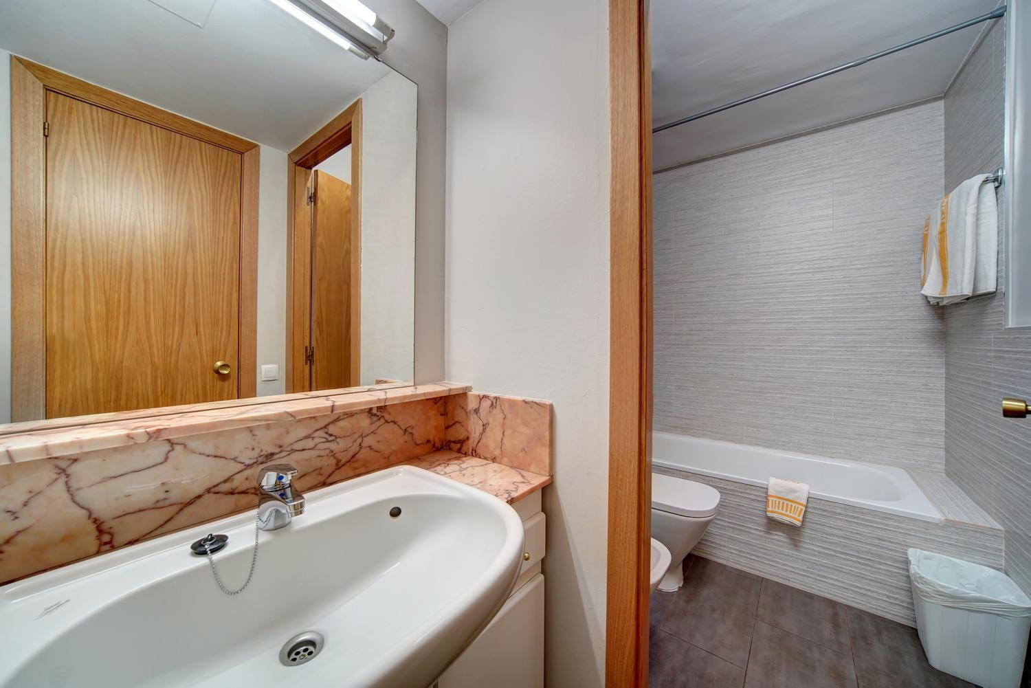 One-Bedroom Apartment (2 Adults) photo 3