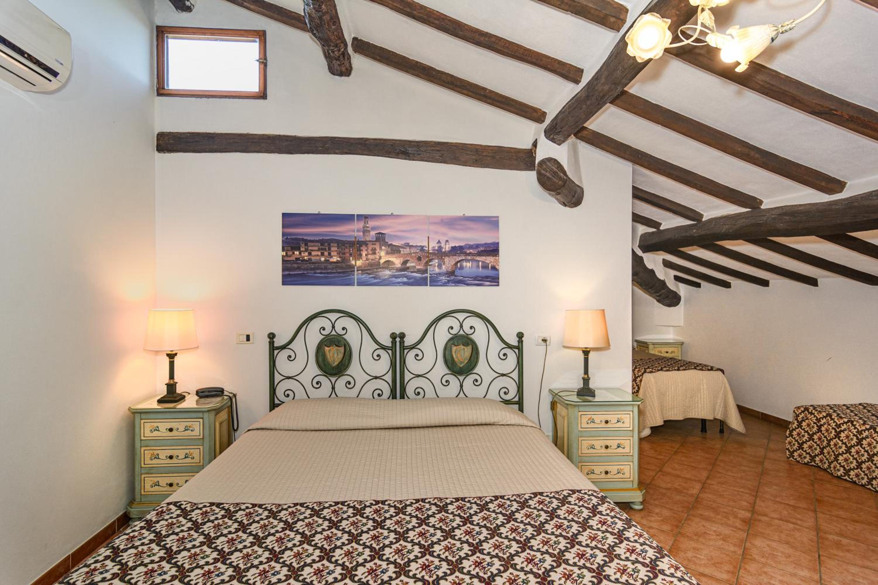 Quadruple Room - Photo 10