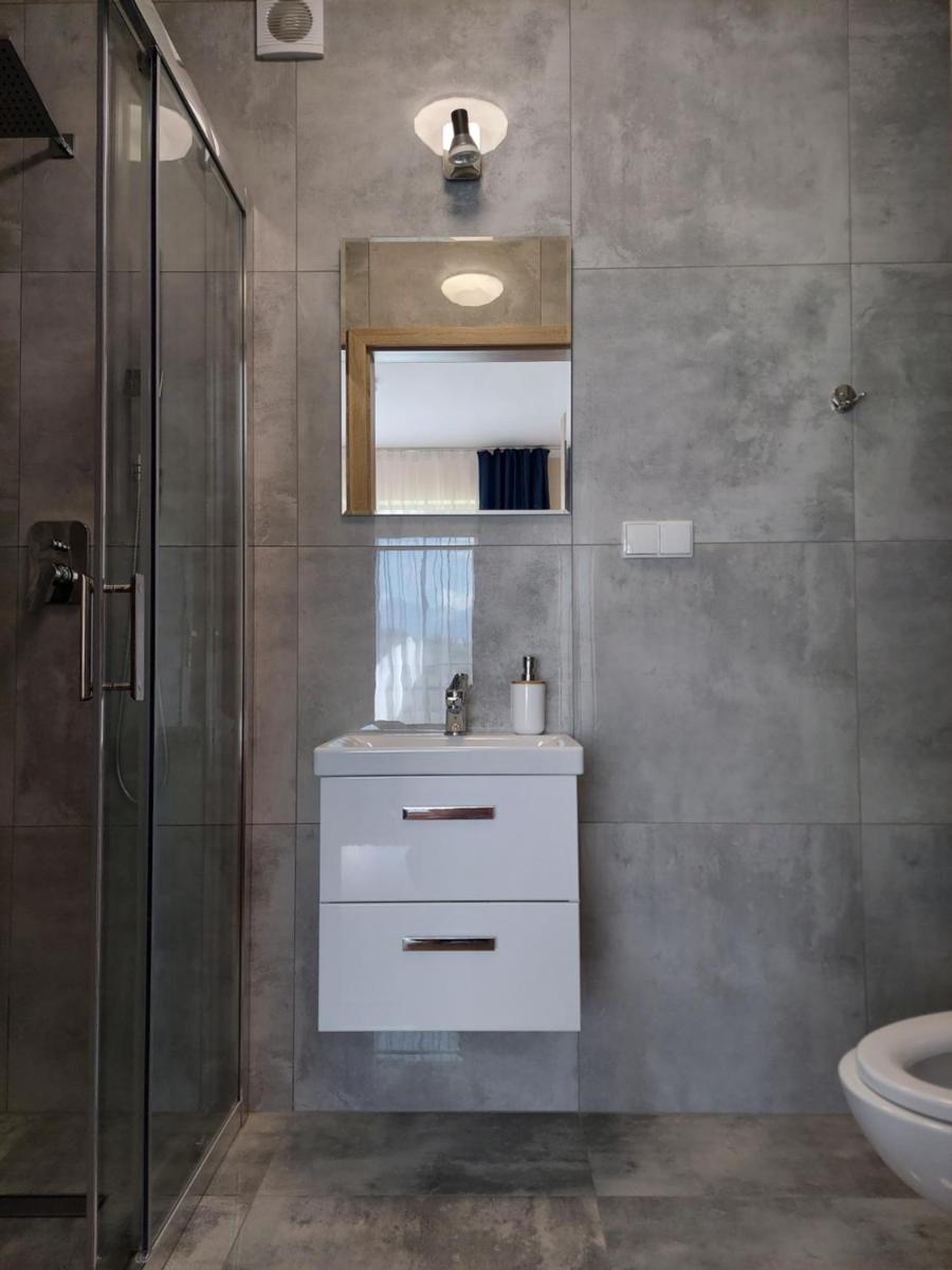 Double Room with Private Bathroom - Photo 2