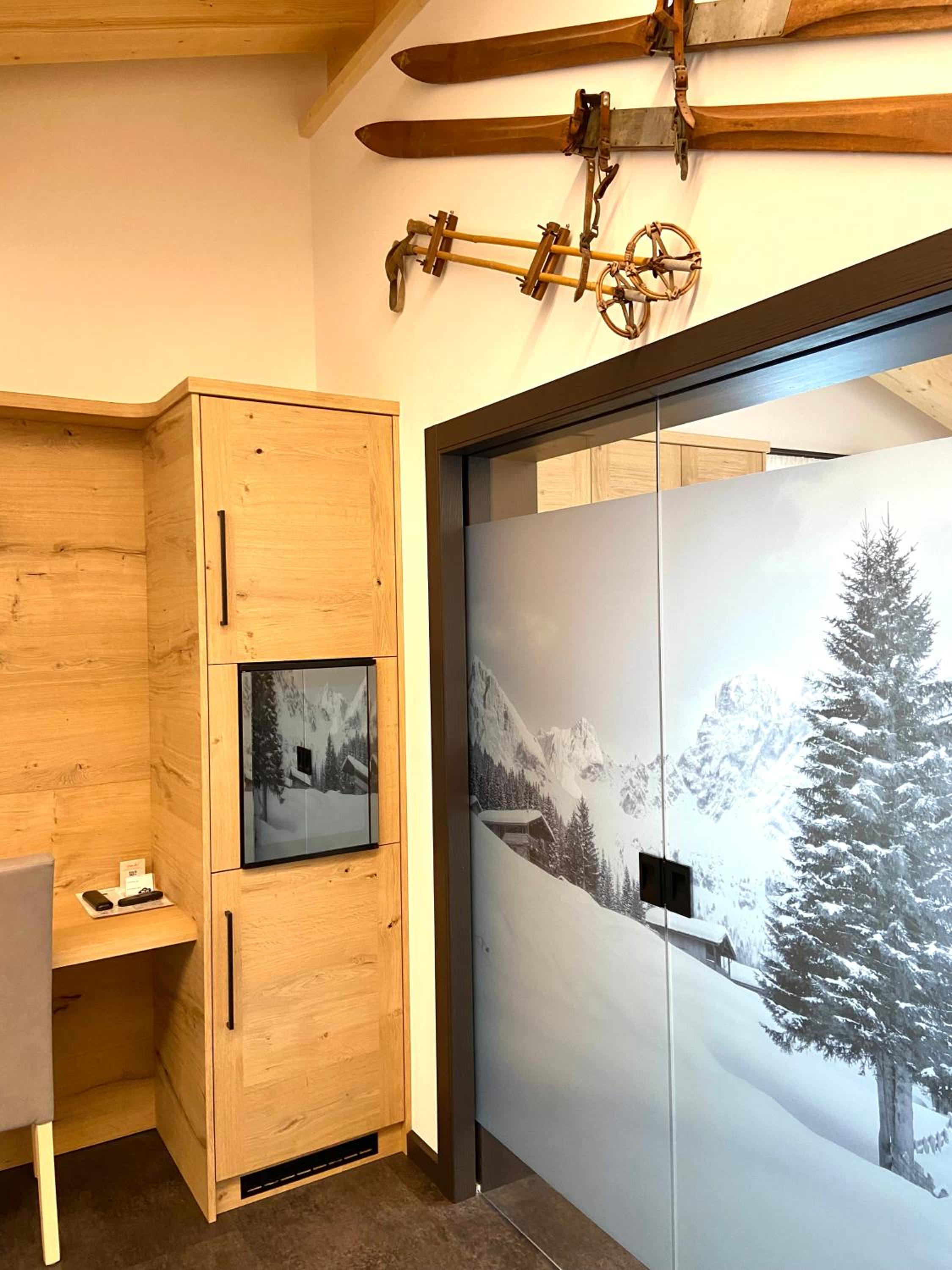 Suite with Mountain View - Photo 3