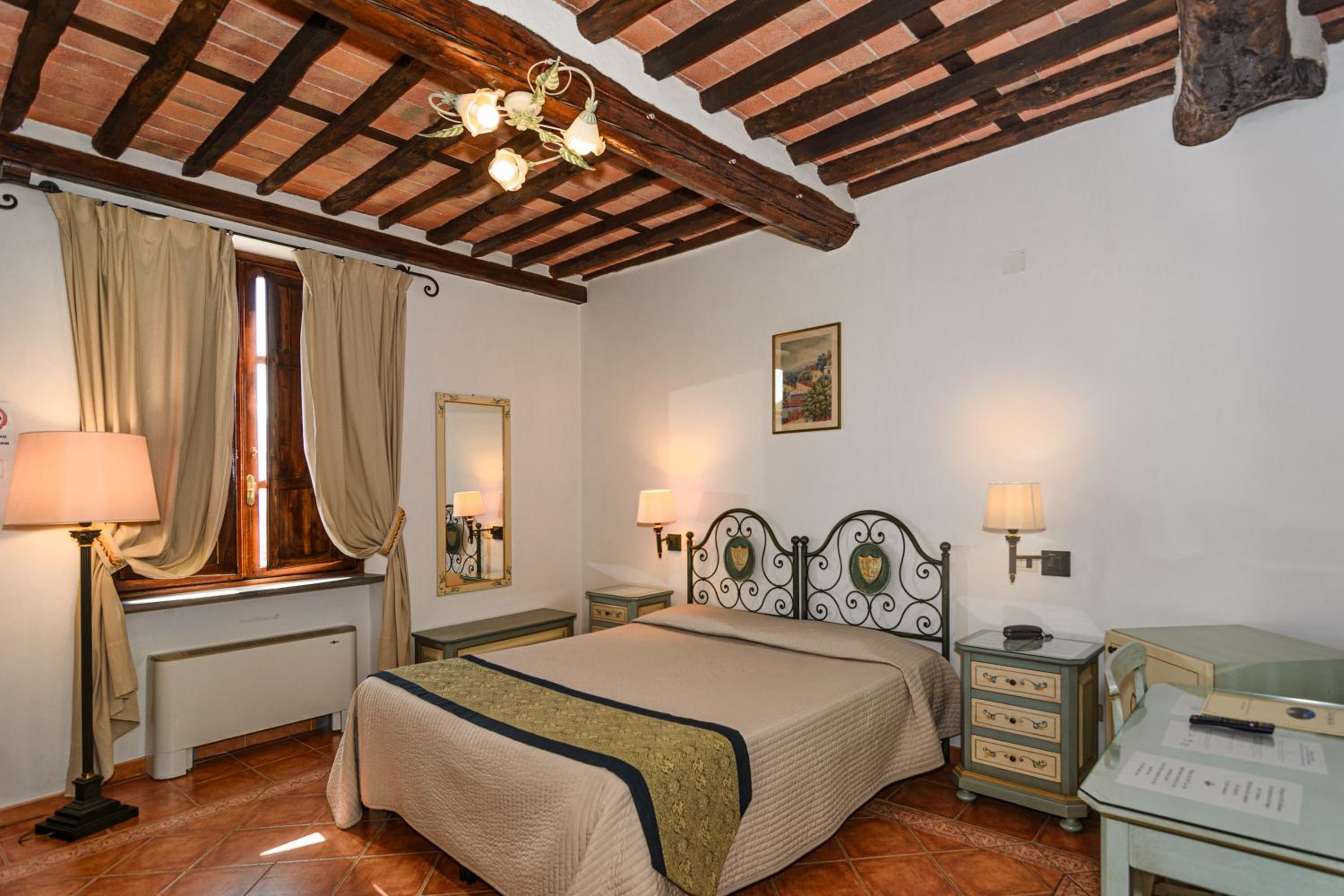 Triple Room - Photo 2