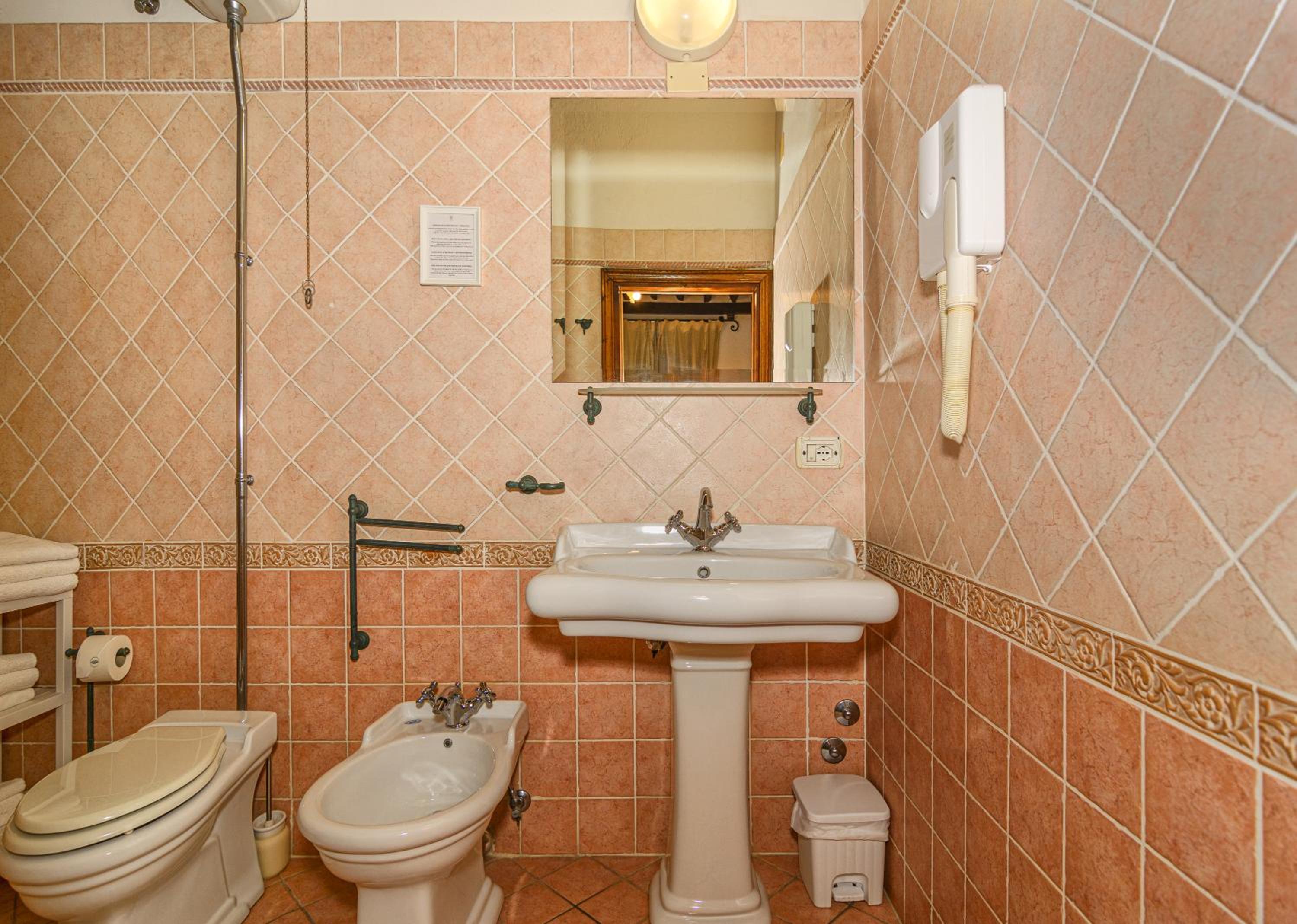 Triple Room - Photo 10