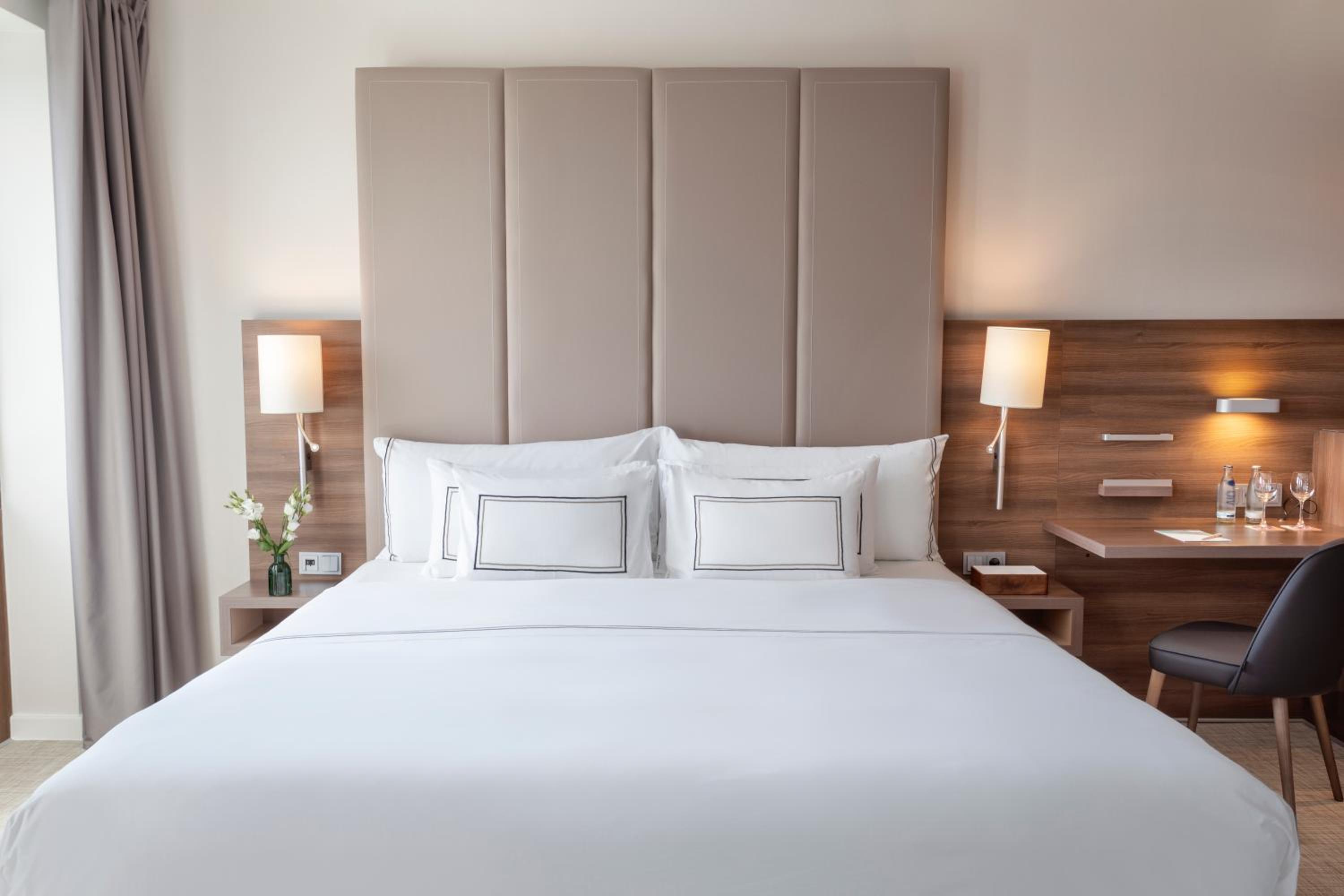 The Level Junior Suite with Executive Lounge Access - Photo 14