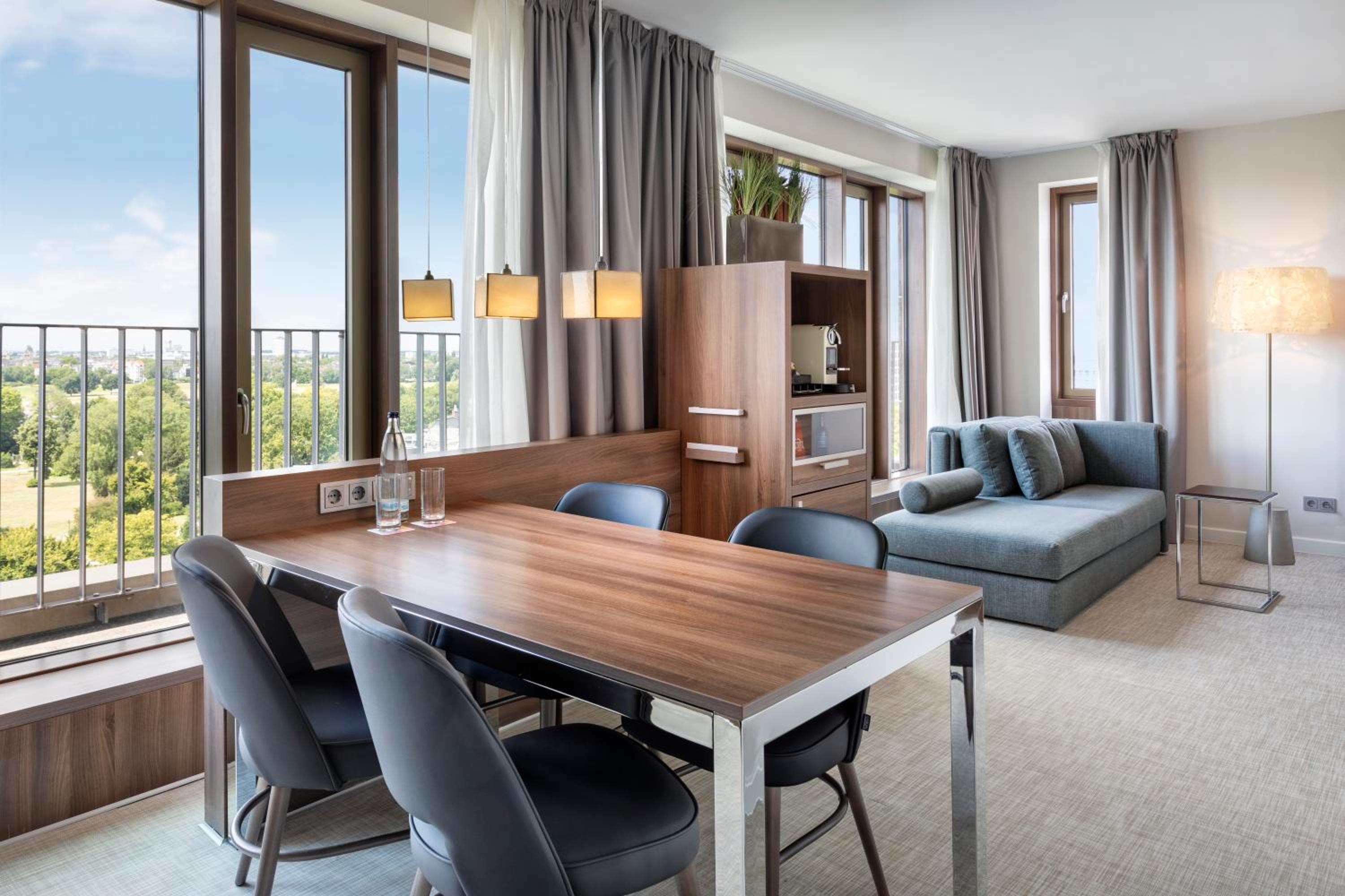 The Level Executive Suite - Photo 15