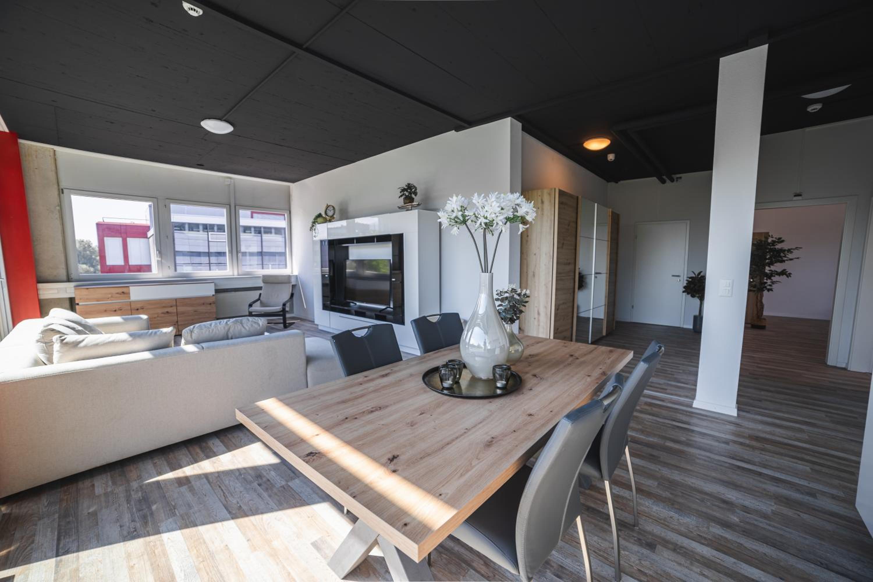 Two-Bedroom Apartment with Private Bathroom and Kitchen photo 1