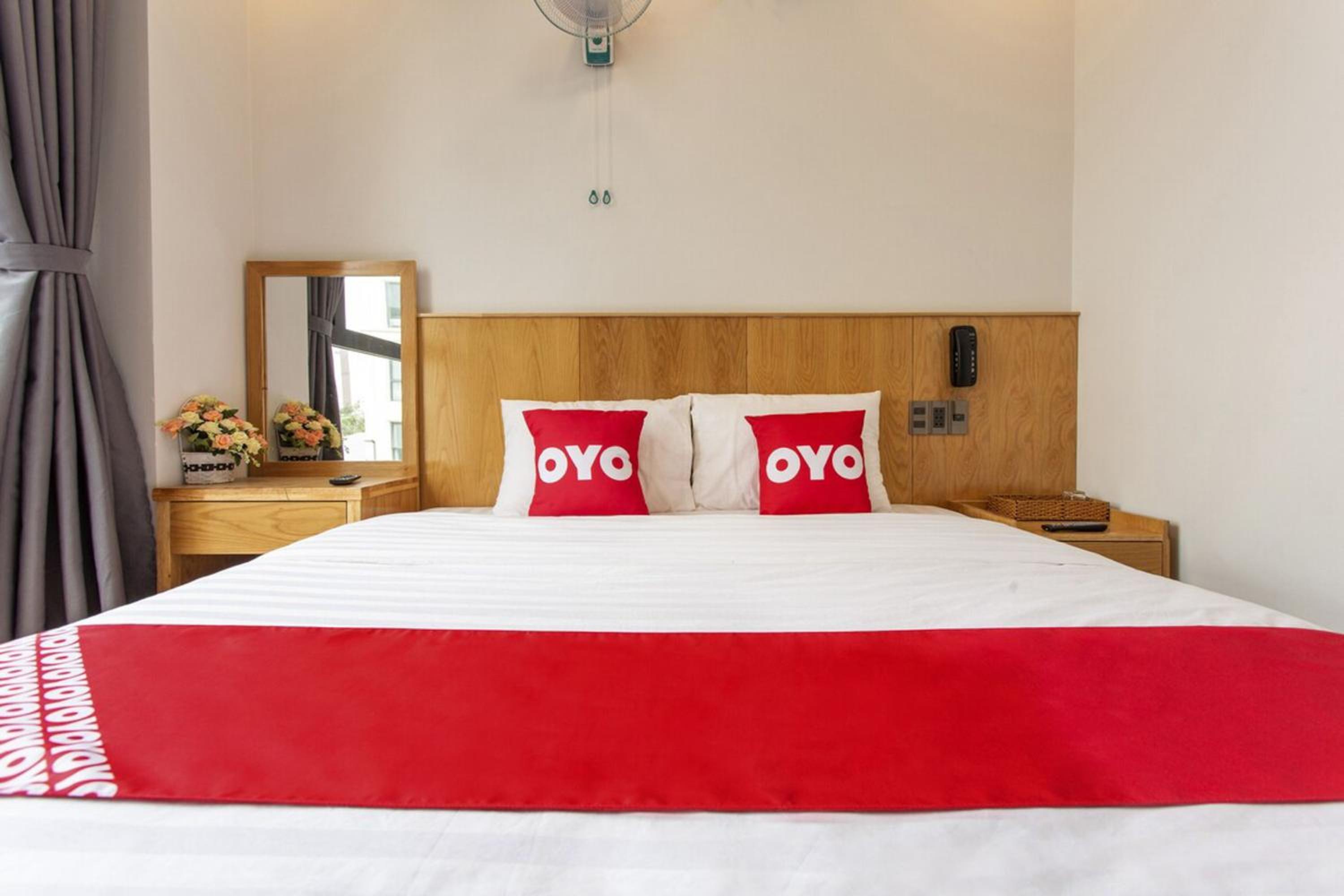 Deluxe Room (2 Adults + 1 Child)