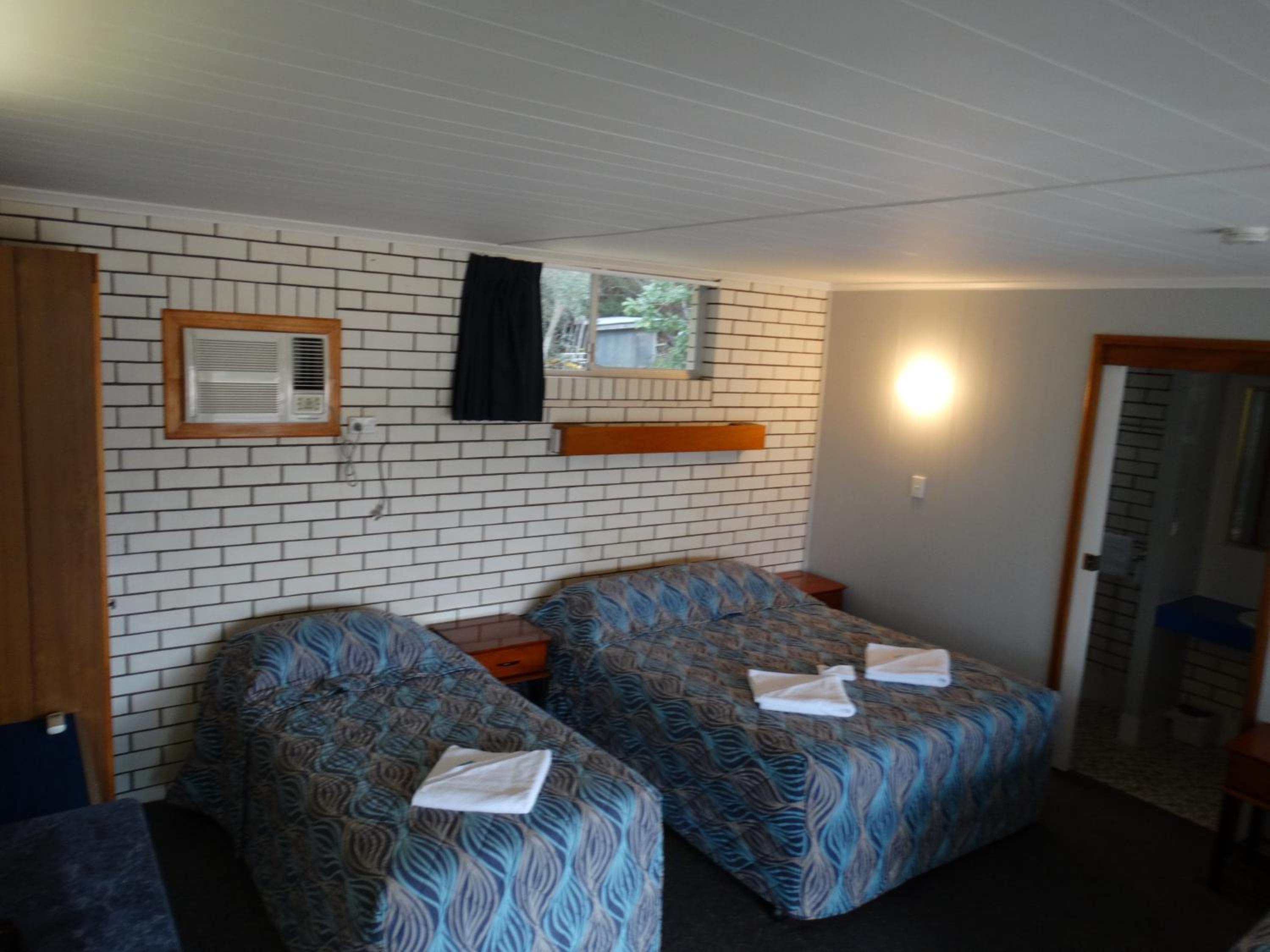 Family Room - Photo 3