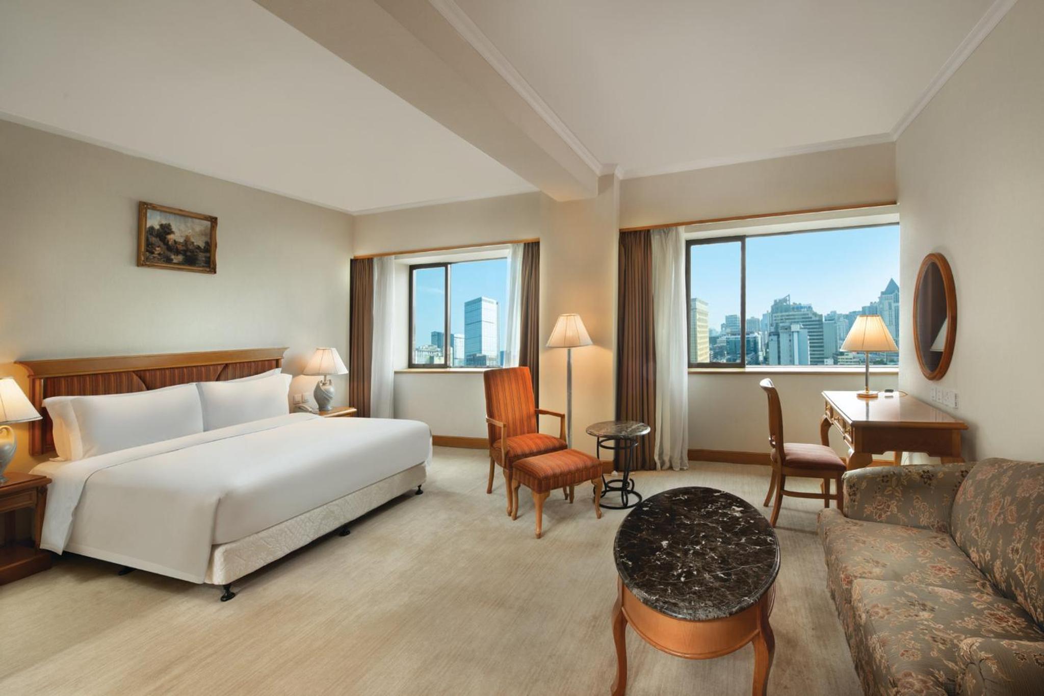 Junior King Suite photo 1