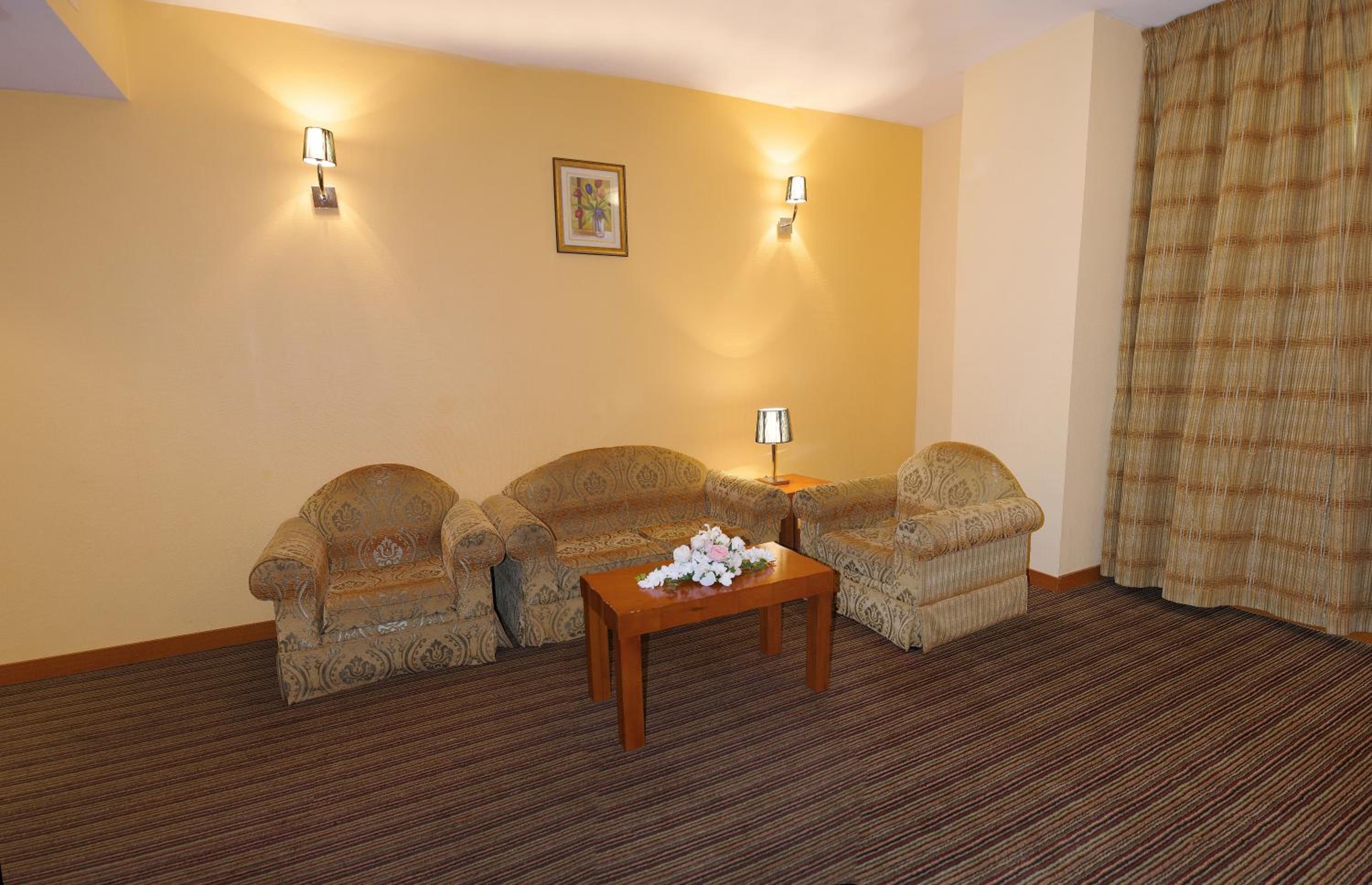 Executive Suite photo 2
