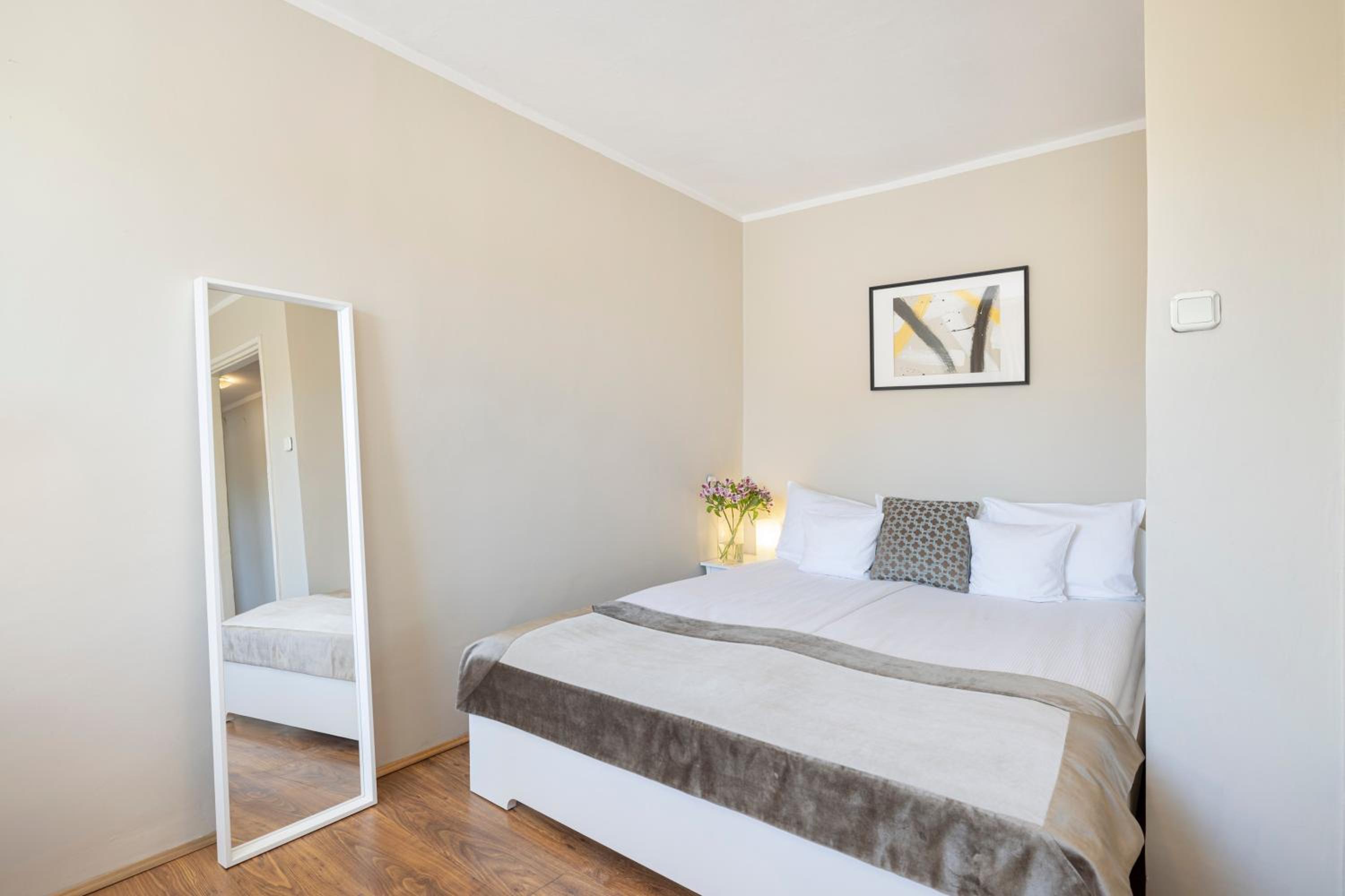 Two-Bedroom Apartment - Photo 4