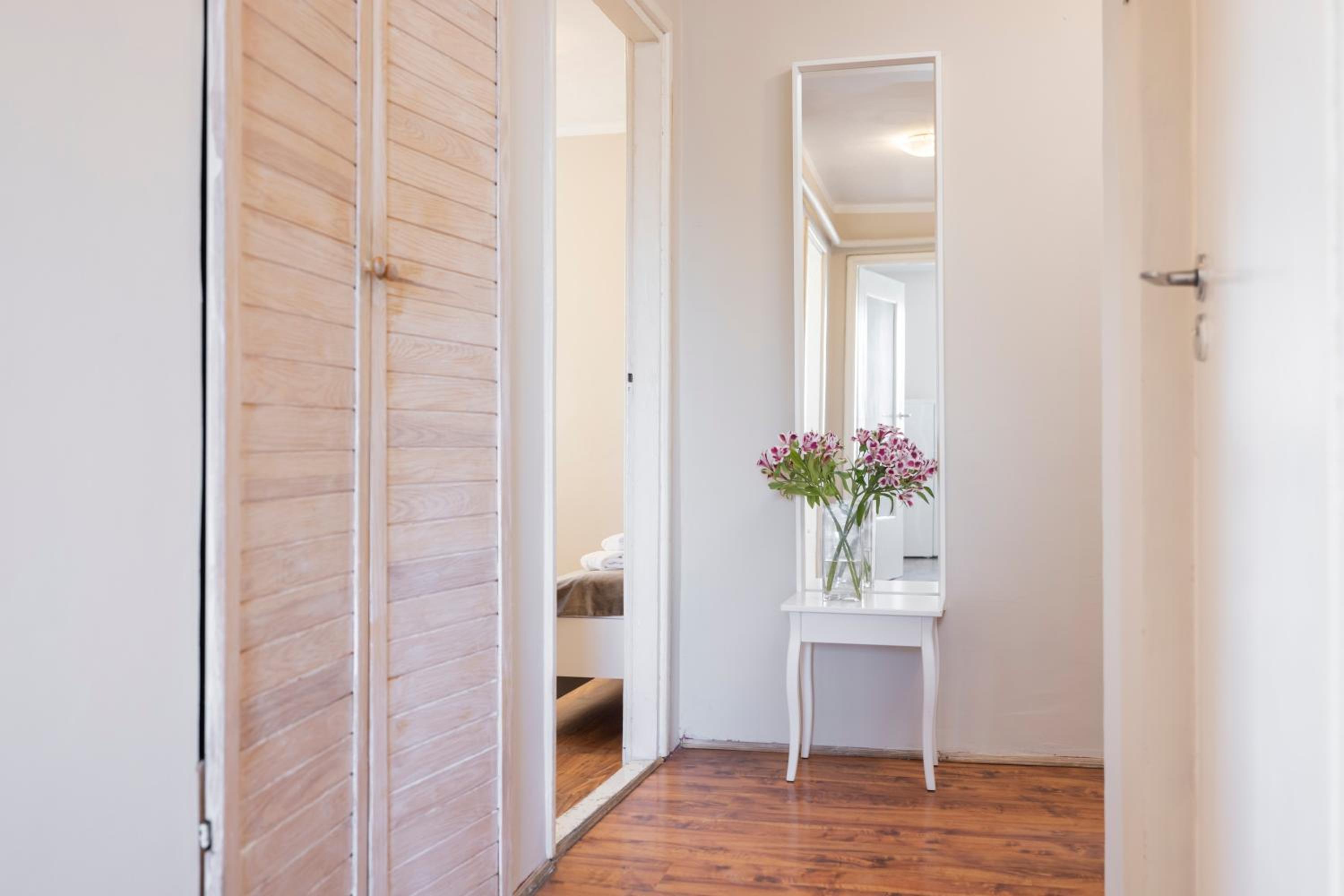 Two-Bedroom Apartment - Photo 6