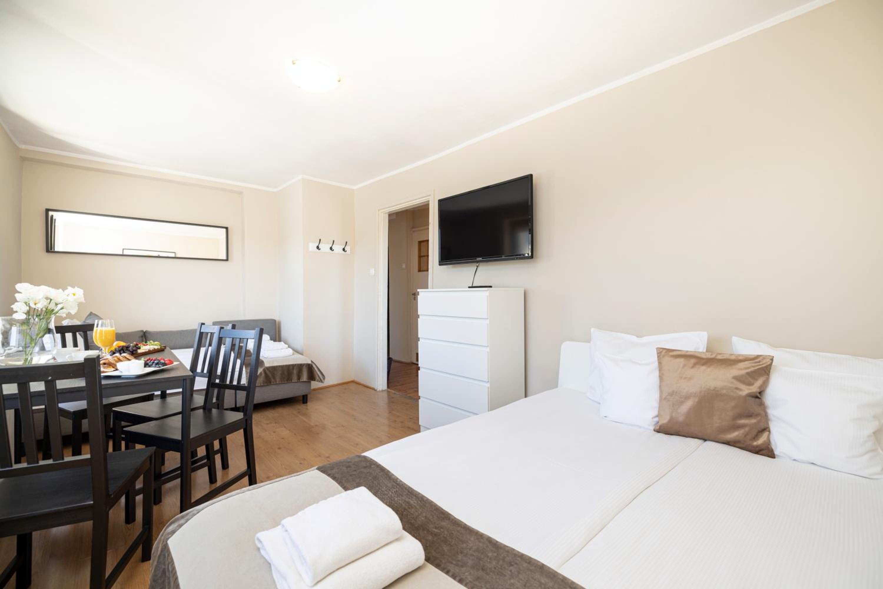 Two-Bedroom Apartment - Photo 3
