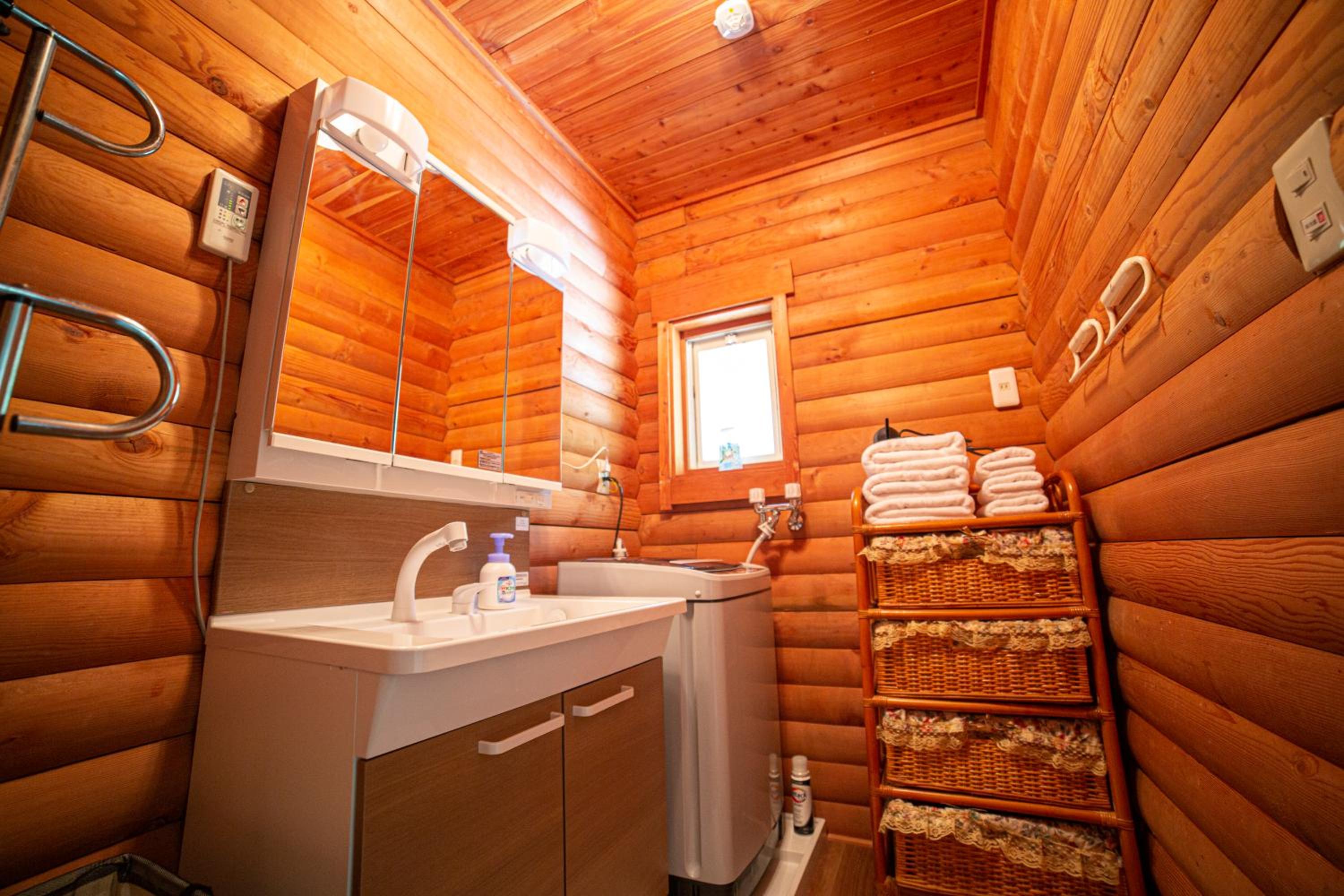 Three-Bedroom House - Photo 31
