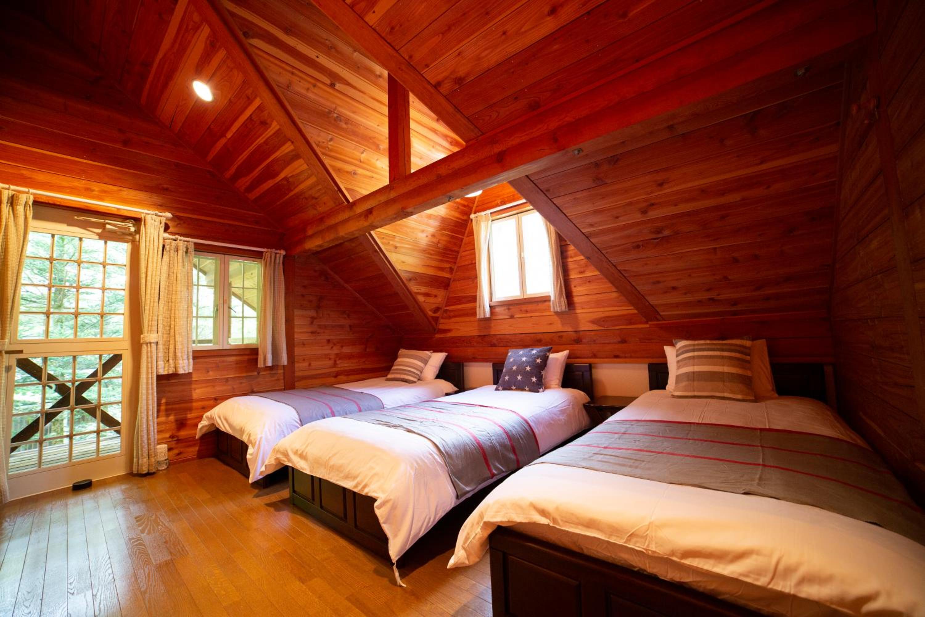 Three-Bedroom House - Photo 23