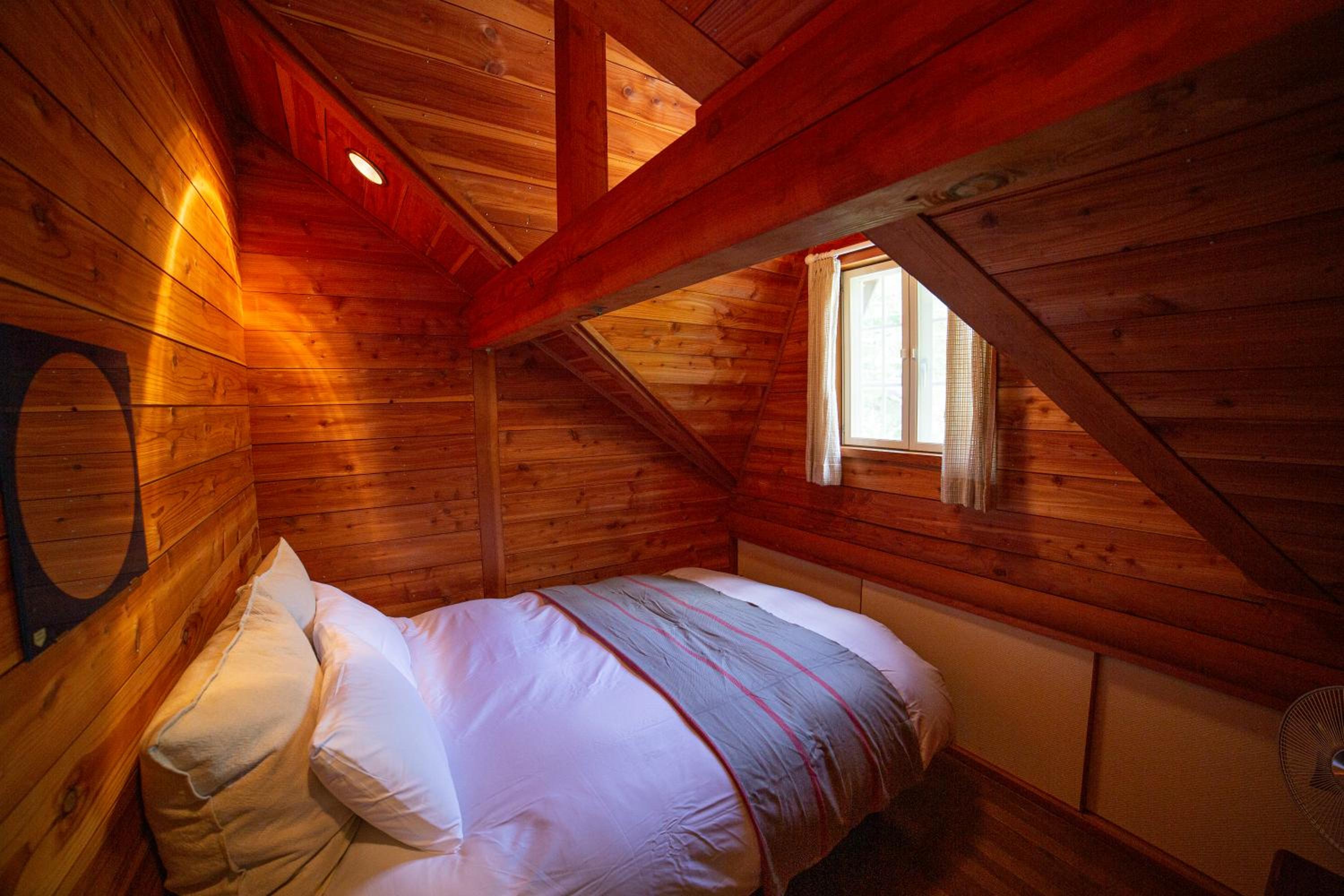 Three-Bedroom House - Photo 19