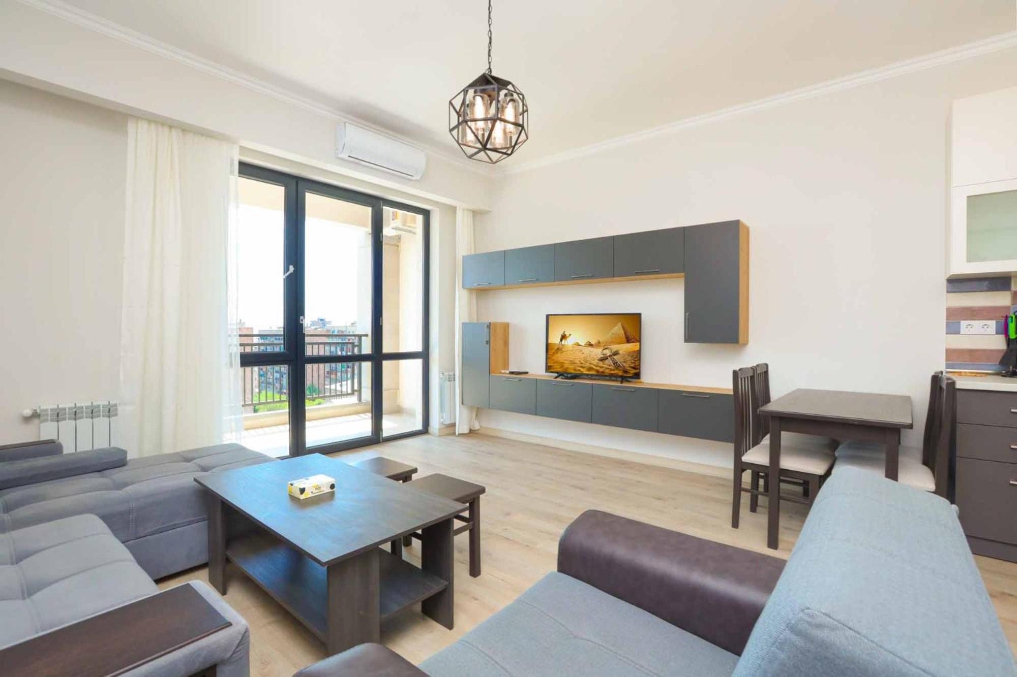 One-Bedroom Apartment with Balcony